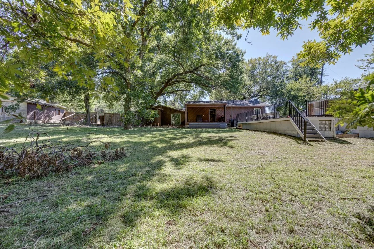 Business For Sale in Dallas County , 105 Barrows Lane, De Soto, Texas 75115, 0, 0, Garage spaces, 0 Sqft, built in 1957, mls#21406953, Real Estate Agent in De Soto, Homes For Sale in Dallas county, Homes For Sale in De Soto, Realtor in De Soto Texas, Real Estate Brokerage Independent Realty Texas, Luminita Cordes Realtor