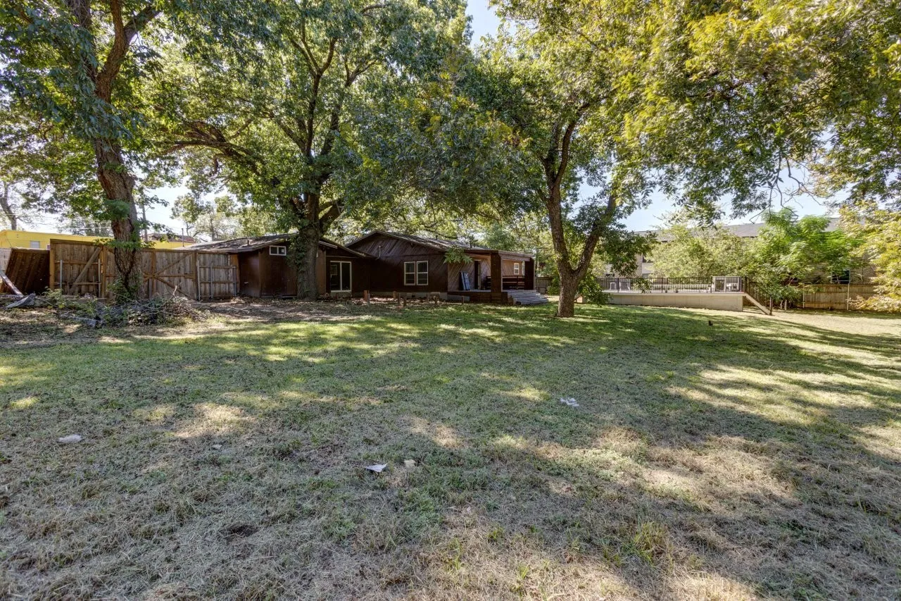 Business For Sale in Dallas County , 105 Barrows Lane, De Soto, Texas 75115, 0, 0, Garage spaces, 0 Sqft, built in 1957, mls#21406953, Real Estate Agent in De Soto, Homes For Sale in Dallas county, Homes For Sale in De Soto, Realtor in De Soto Texas, Real Estate Brokerage Independent Realty Texas, Luminita Cordes Realtor