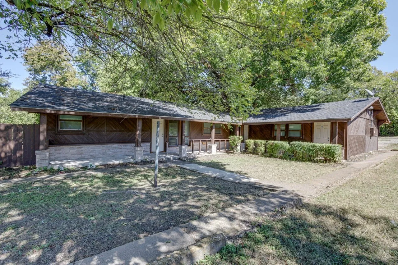 Business For Sale in Dallas County , 105 Barrows Lane, De Soto, Texas 75115, 0, 0, Garage spaces, 0 Sqft, built in 1957, mls#21406953, Real Estate Agent in De Soto, Homes For Sale in Dallas county, Homes For Sale in De Soto, Realtor in De Soto Texas, Real Estate Brokerage Independent Realty Texas, Luminita Cordes Realtor