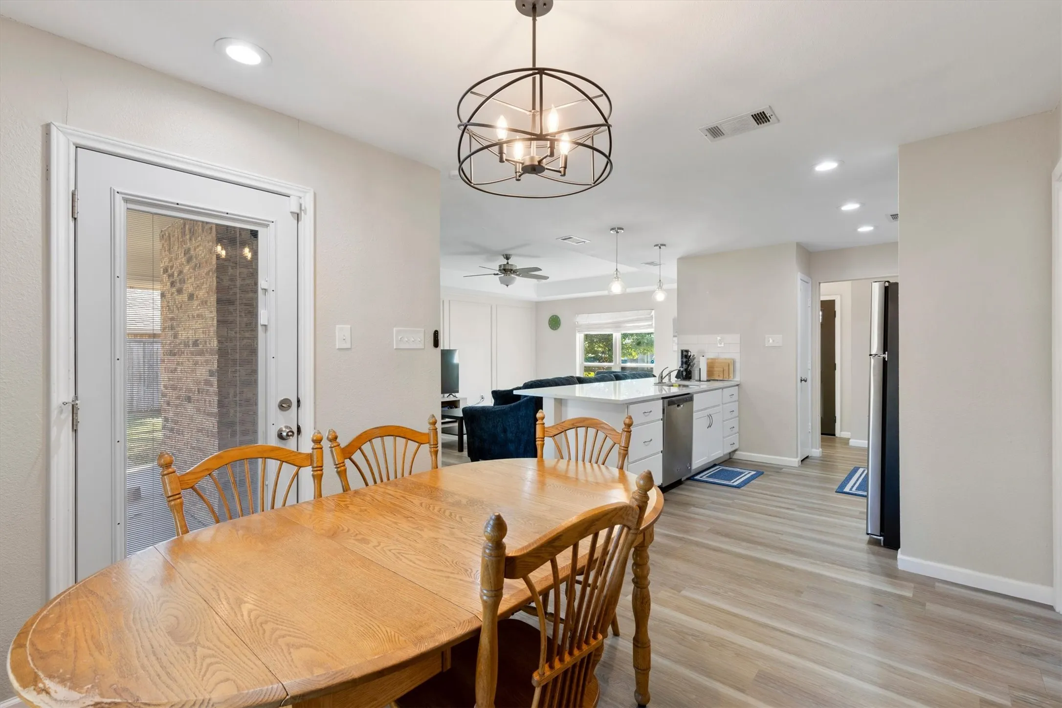 Single Family Residence For Rent in Collin County , 2101 Covered Wagon Drive, Plano, Texas 75074, 3 Bedroom, 2 Bathroom, 2 Garage spaces, 1,474 Sqft, built in 1984, mls#21406524, Real Estate Agent in Plano, Homes For Rent in Collin county, Homes For Rent in Plano, Realtor in Plano Texas, Real Estate Brokerage Independent Realty Texas, Luminita Cordes Realtor