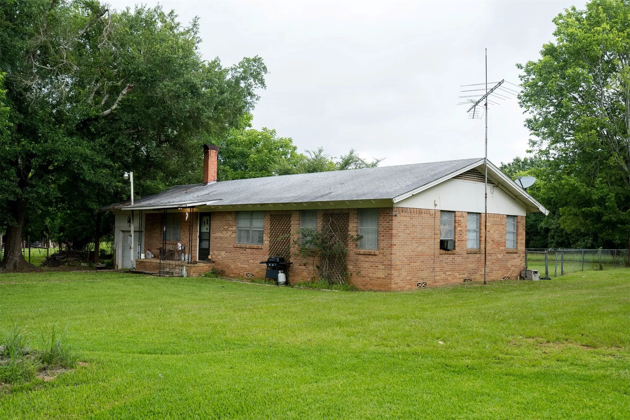 Improved Land For Sale in Anderson County , 519 An County Rd 450, Palestine, Texas 75803, 0, 0, Garage spaces, 0 Sqft, built in 1962, mls#21406968, Real Estate Agent in Palestine, Homes For Sale in Anderson county, Homes For Sale in Palestine, Realtor in Palestine Texas, Real Estate Brokerage Independent Realty Texas, Luminita Cordes Realtor