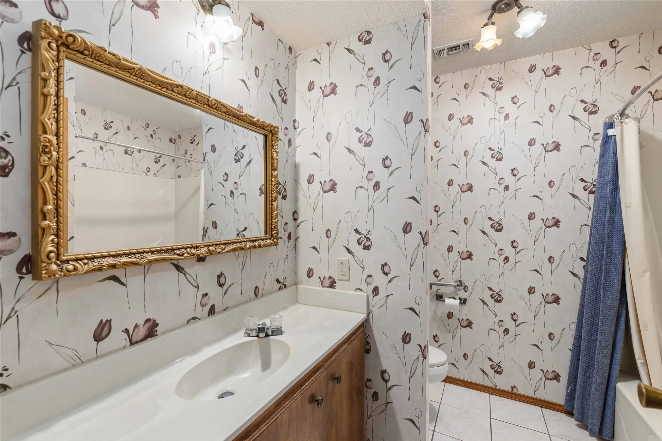 Single Family Residence For Sale in Brown County , 4306 FM 3021, Brownwood, Texas 76801, 5 Bedroom, 3 Bathroom, 2 Garage spaces, 2,549 Sqft, built in 1992, mls#21404785, Real Estate Agent in Brownwood, Homes For Sale in Brown county, Homes For Sale in Brownwood, Realtor in Brownwood Texas, Real Estate Brokerage Independent Realty Texas, Luminita Cordes Realtor