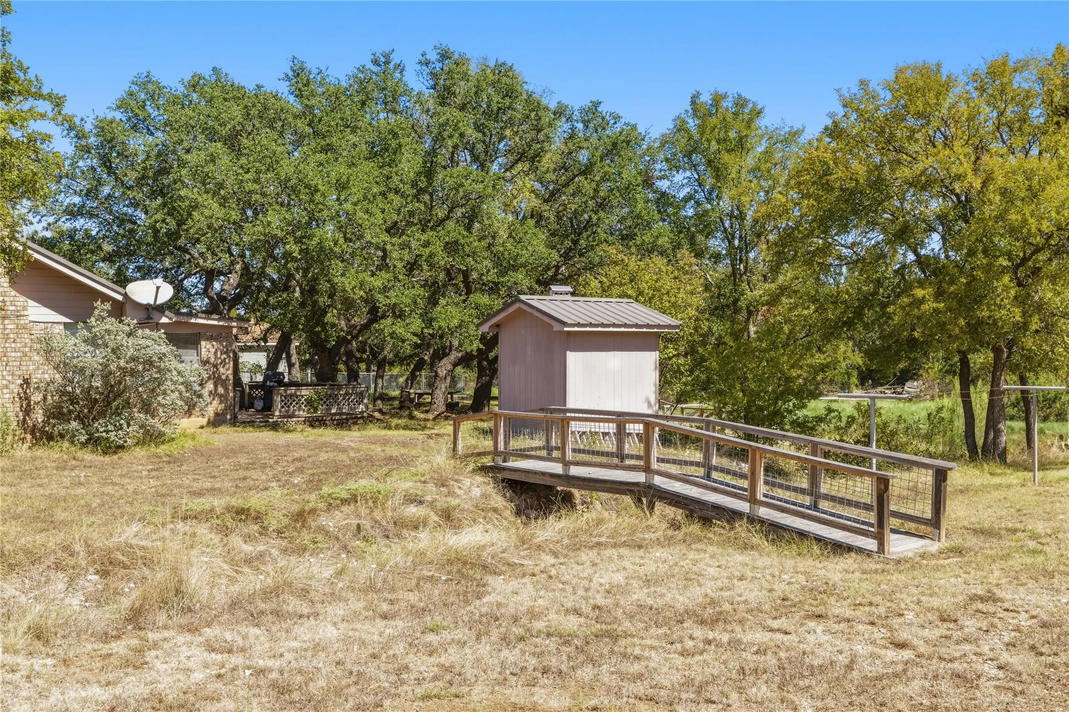 Single Family Residence For Sale in Brown County , 4306 FM 3021, Brownwood, Texas 76801, 5 Bedroom, 3 Bathroom, 2 Garage spaces, 2,549 Sqft, built in 1992, mls#21404785, Real Estate Agent in Brownwood, Homes For Sale in Brown county, Homes For Sale in Brownwood, Realtor in Brownwood Texas, Real Estate Brokerage Independent Realty Texas, Luminita Cordes Realtor