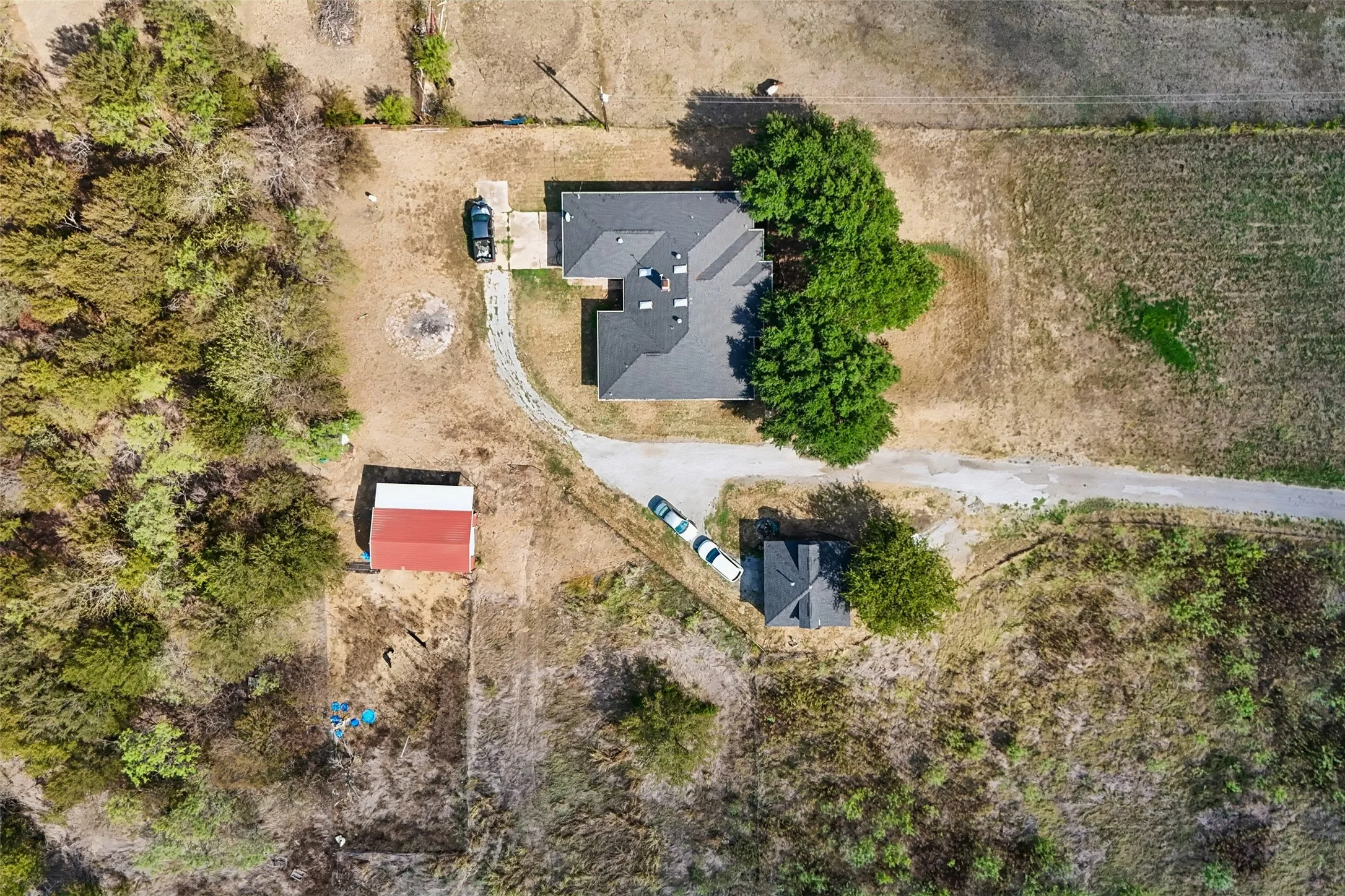Farm For Sale in Johnson County , 14529 County Road 511, Venus, Texas 76084, 3 Bedroom, 3 Bathroom, 2 Garage spaces, 2,760 Sqft, built in 1996, mls#21406047, Real Estate Agent in Venus, Homes For Sale in Johnson county, Homes For Sale in Venus, Realtor in Venus Texas, Real Estate Brokerage Independent Realty Texas, Luminita Cordes Realtor