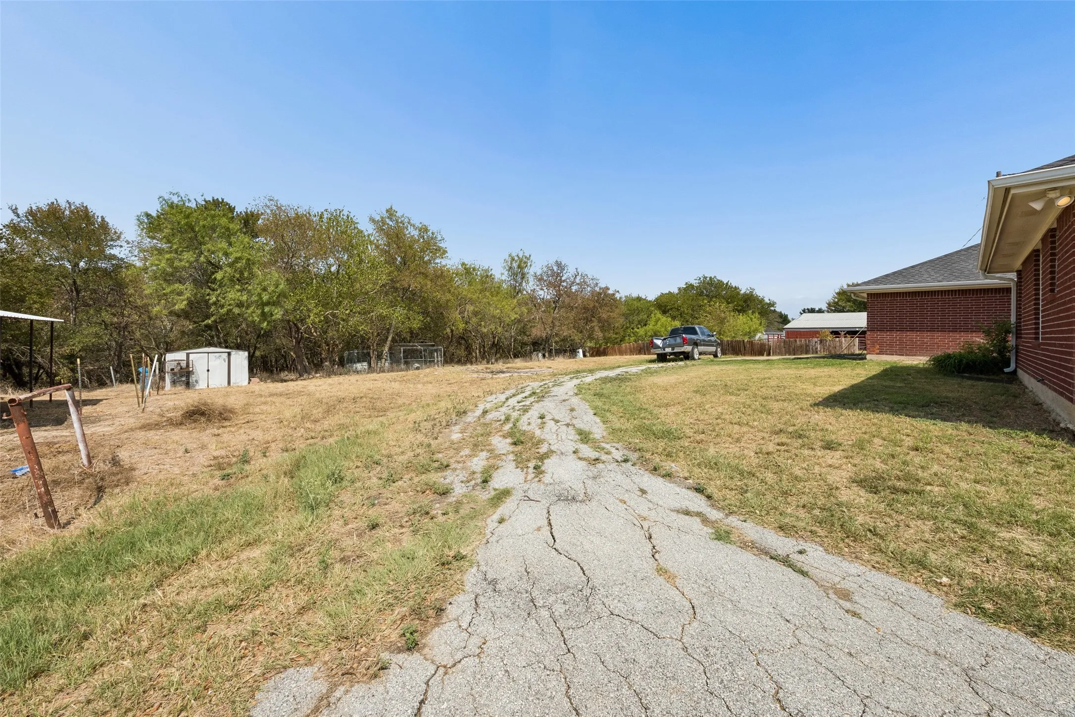 Farm For Sale in Johnson County , 14529 County Road 511, Venus, Texas 76084, 3 Bedroom, 3 Bathroom, 2 Garage spaces, 2,760 Sqft, built in 1996, mls#21406047, Real Estate Agent in Venus, Homes For Sale in Johnson county, Homes For Sale in Venus, Realtor in Venus Texas, Real Estate Brokerage Independent Realty Texas, Luminita Cordes Realtor