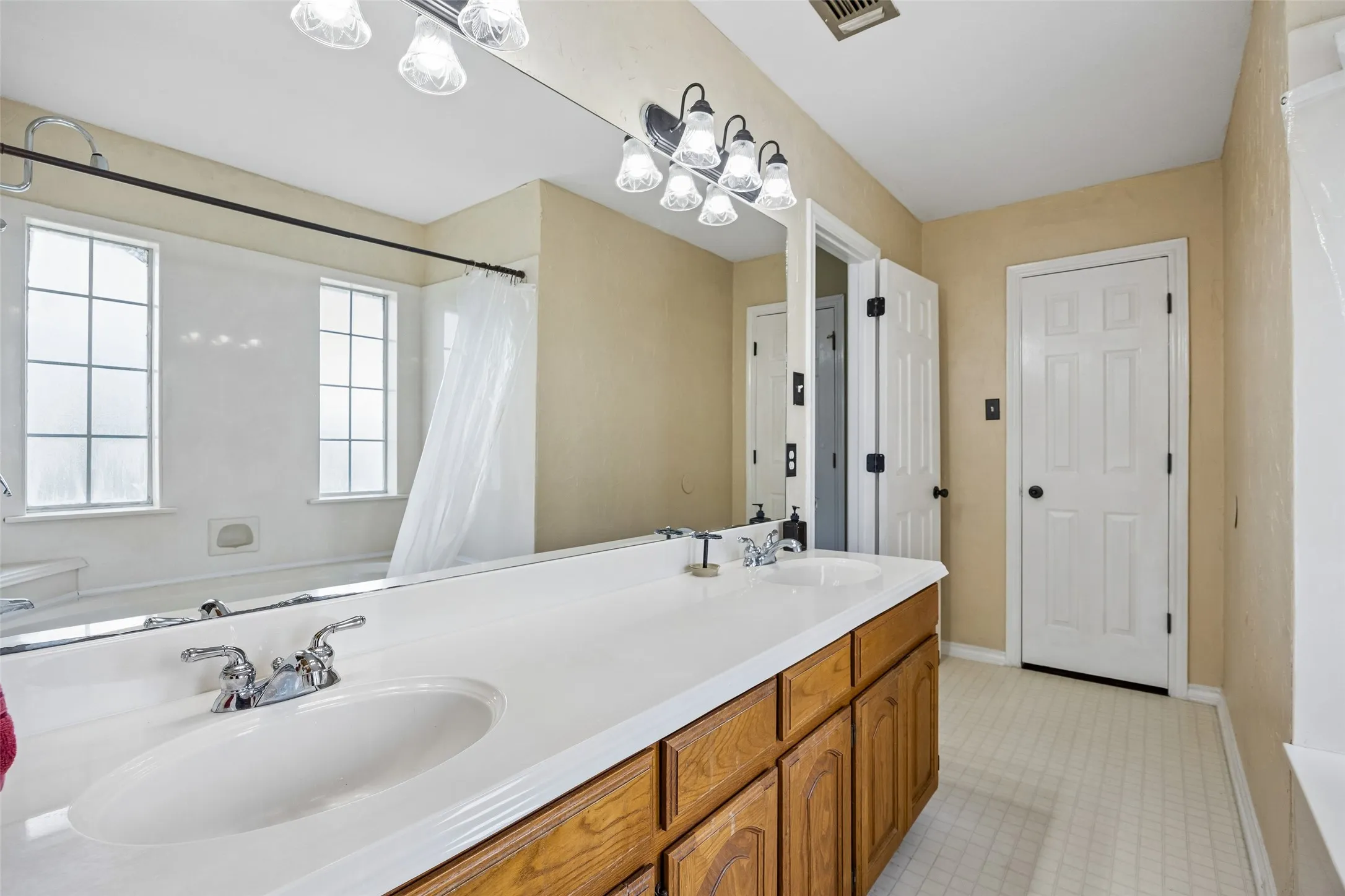 Primary Ensuite Bathroom