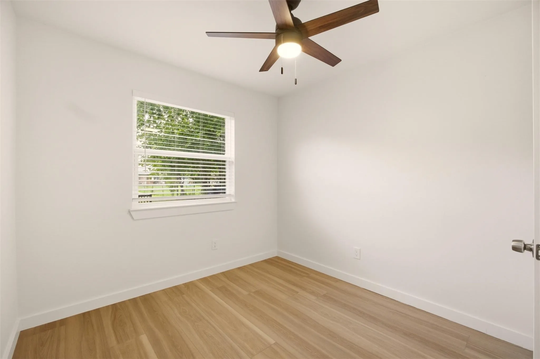 Apartment For Rent in Tarrant County , 908 Isbell Road B, Fort Worth, Texas 76114, 2 Bedroom, 2 Bathroom, Garage spaces, 920 Sqft, built in 1983, mls#21402202, Real Estate Agent in Fort Worth, Homes For Rent in Tarrant county, Homes For Rent in Fort Worth, Realtor in Fort Worth Texas, Real Estate Brokerage Independent Realty Texas, Luminita Cordes Realtor