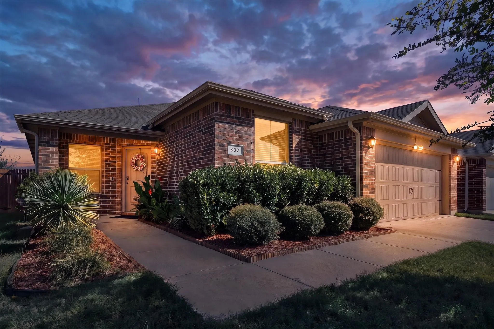 Single Family Residence For Sale in Tarrant County , 837 Walls Boulevard, Crowley, Texas 76036, 4 Bedroom, 2 Bathroom, 2 Garage spaces, 1,837 Sqft, built in 2019, mls#21406635, Real Estate Agent in Crowley, Homes For Sale in Tarrant county, Homes For Sale in Crowley, Realtor in Crowley Texas, Real Estate Brokerage Independent Realty Texas, Luminita Cordes Realtor
