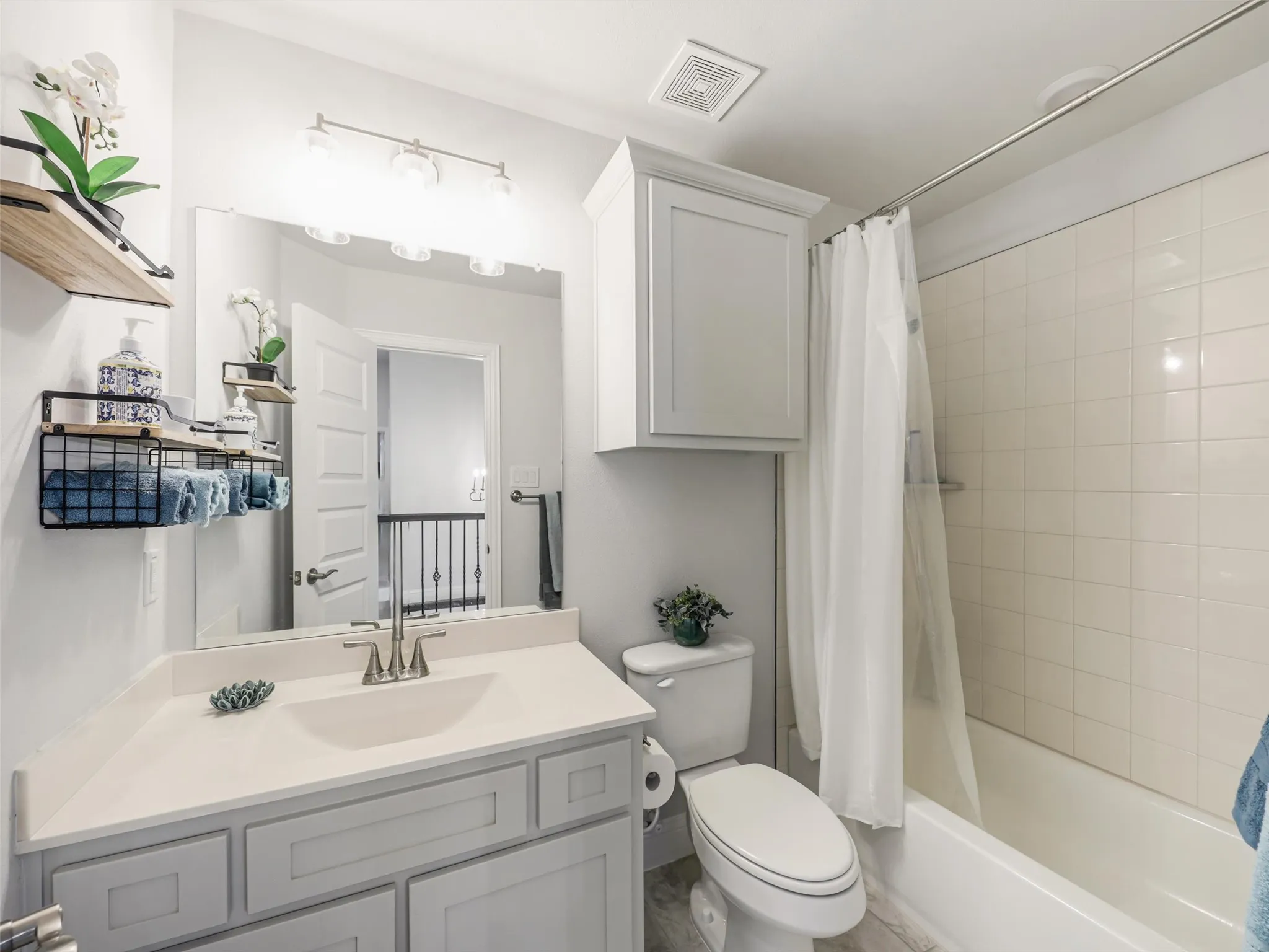 Single Family Residence For Sale in Collin County , 3616 Bennett Trail, Celina, Texas 75009, 5 Bedroom, 4 Bathroom, 2 Garage spaces, 4,301 Sqft, built in 2023, mls#21406391, Real Estate Agent in Celina, Homes For Sale in Collin county, Homes For Sale in Celina, Realtor in Celina Texas, Real Estate Brokerage Independent Realty Texas, Luminita Cordes Realtor