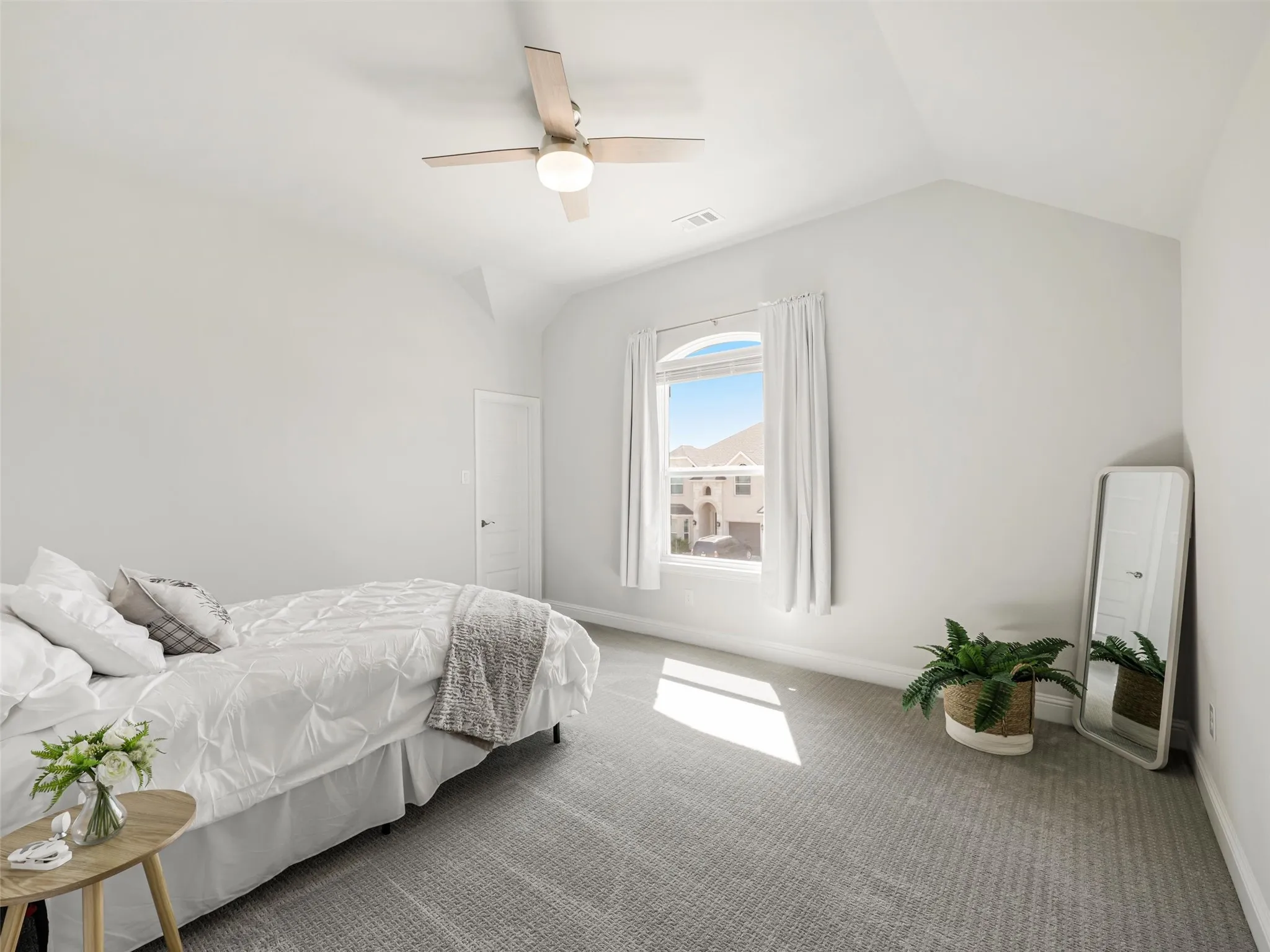 Single Family Residence For Sale in Collin County , 3616 Bennett Trail, Celina, Texas 75009, 5 Bedroom, 4 Bathroom, 2 Garage spaces, 4,301 Sqft, built in 2023, mls#21406391, Real Estate Agent in Celina, Homes For Sale in Collin county, Homes For Sale in Celina, Realtor in Celina Texas, Real Estate Brokerage Independent Realty Texas, Luminita Cordes Realtor
