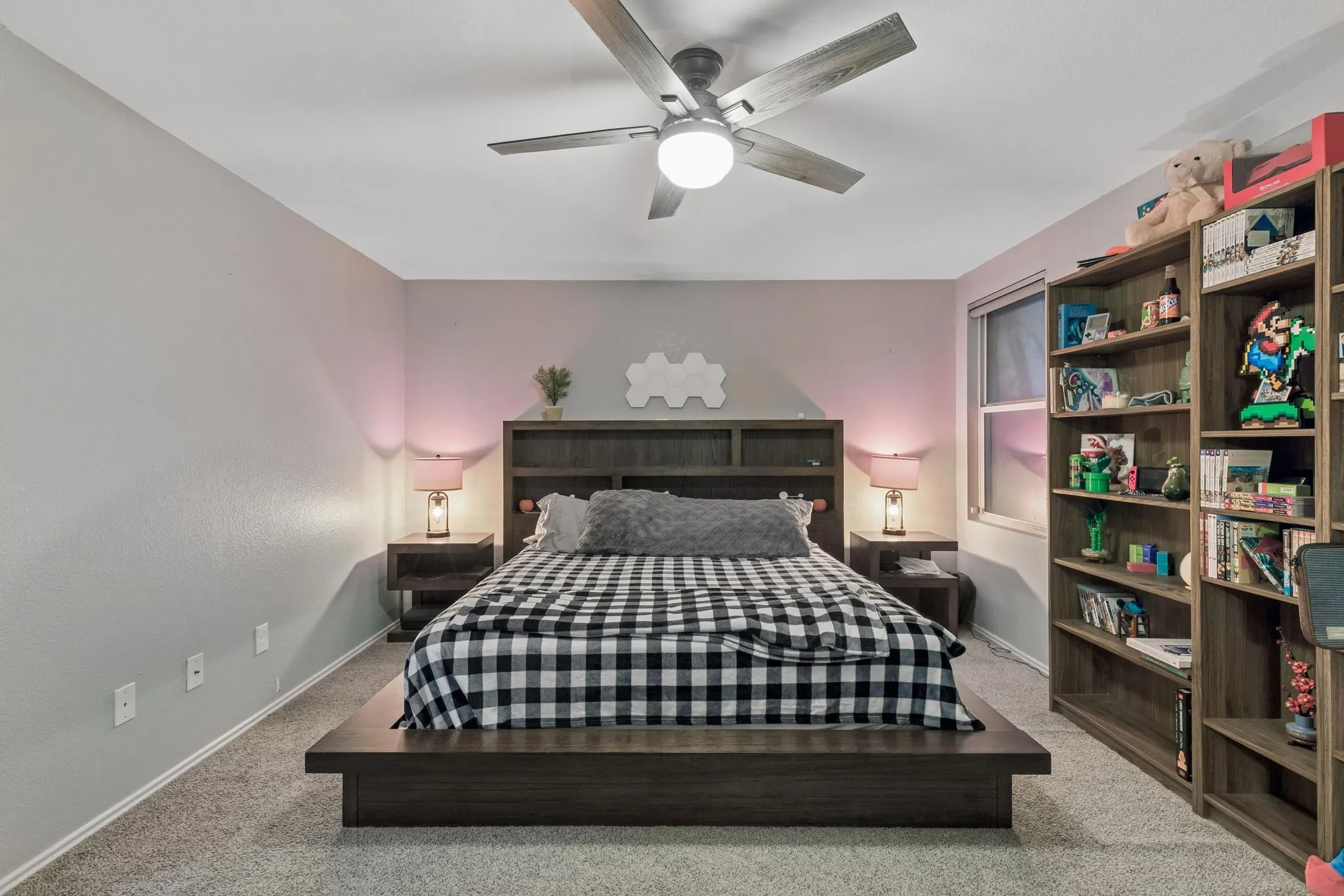 Single Family Residence For Sale in Denton County , 2612 Horizon Way, Little Elm, Texas 75068, 4 Bedroom, 3 Bathroom, 2 Garage spaces, 2,513 Sqft, built in 2004, mls#21400818, Real Estate Agent in Little Elm, Homes For Sale in Denton county, Homes For Sale in Little Elm, Realtor in Little Elm Texas, Real Estate Brokerage Independent Realty Texas, Luminita Cordes Realtor