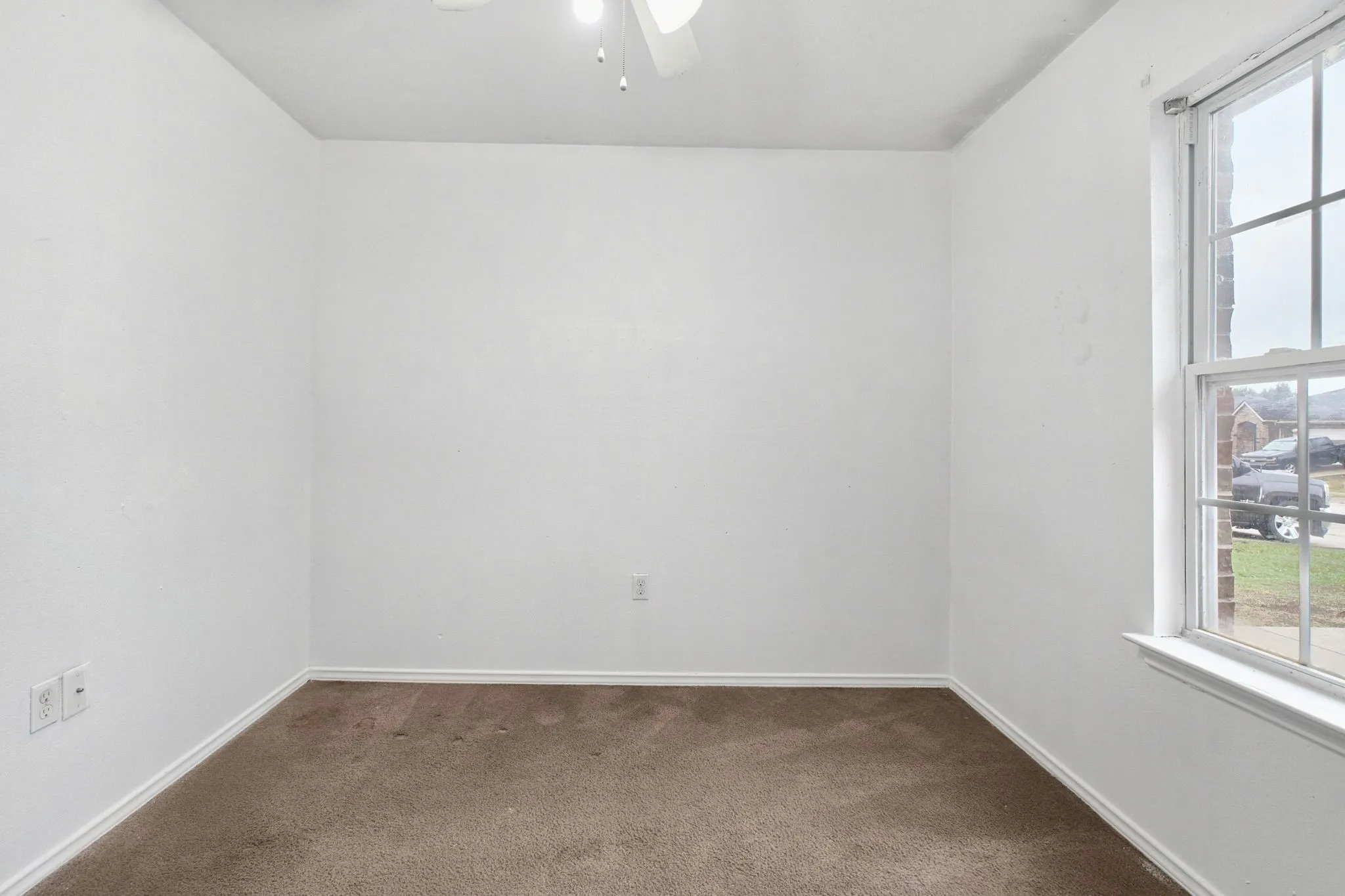 Single Family Residence For Sale in Dallas County , 15639 Danson Drive, Dallas, Texas 75253, 4 Bedroom, 2 Bathroom, 2 Garage spaces, 1,665 Sqft, built in 2012, mls#21406611, Real Estate Agent in Dallas, Homes For Sale in Dallas county, Homes For Sale in Dallas, Realtor in Dallas Texas, Real Estate Brokerage Independent Realty Texas, Luminita Cordes Realtor
