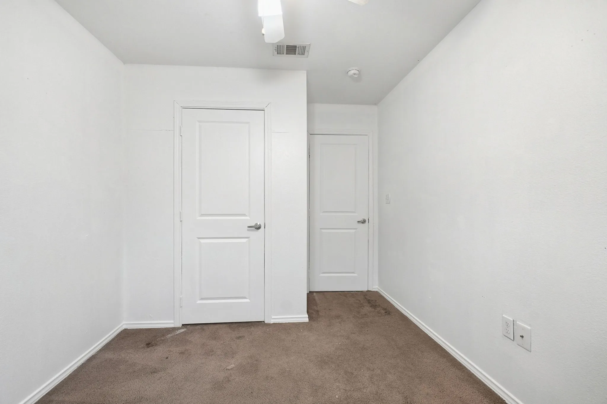 Single Family Residence For Sale in Dallas County , 15639 Danson Drive, Dallas, Texas 75253, 4 Bedroom, 2 Bathroom, 2 Garage spaces, 1,665 Sqft, built in 2012, mls#21406611, Real Estate Agent in Dallas, Homes For Sale in Dallas county, Homes For Sale in Dallas, Realtor in Dallas Texas, Real Estate Brokerage Independent Realty Texas, Luminita Cordes Realtor