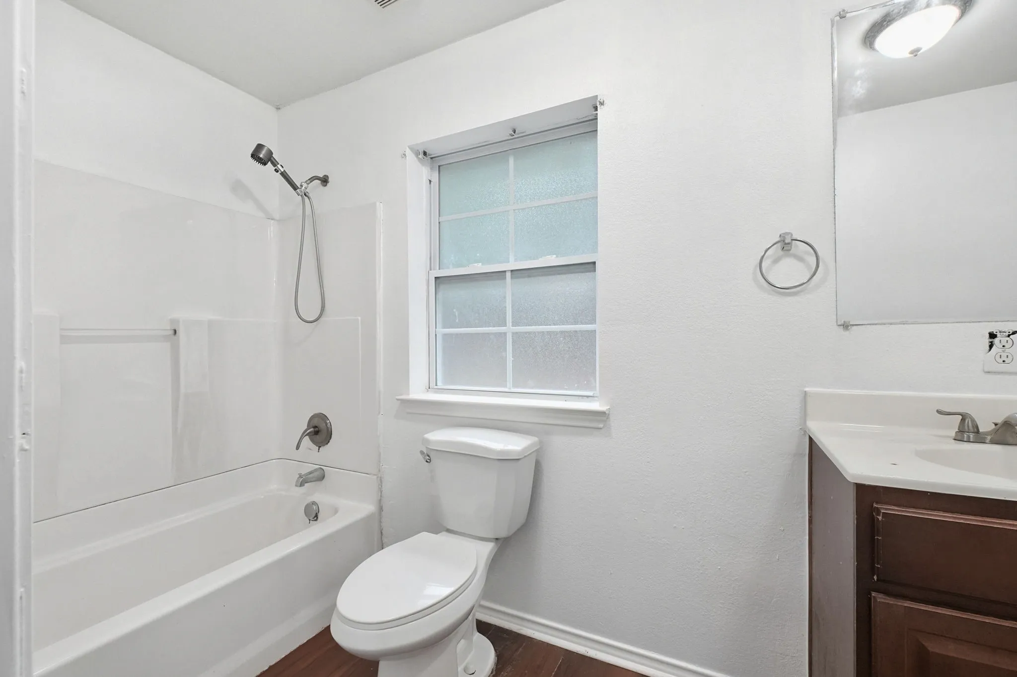 Single Family Residence For Sale in Dallas County , 15639 Danson Drive, Dallas, Texas 75253, 4 Bedroom, 2 Bathroom, 2 Garage spaces, 1,665 Sqft, built in 2012, mls#21406611, Real Estate Agent in Dallas, Homes For Sale in Dallas county, Homes For Sale in Dallas, Realtor in Dallas Texas, Real Estate Brokerage Independent Realty Texas, Luminita Cordes Realtor