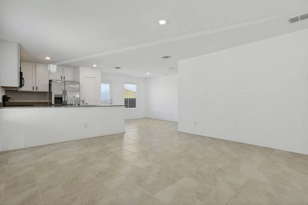 Single Family Residence For Rent in Collin County , 400 Dewberry Street, Princeton, Texas 75407, 3 Bedroom, 2 Bathroom, 2 Garage spaces, 1,267 Sqft, built in 2023, mls#21405919, Real Estate Agent in Princeton, Homes For Rent in Collin county, Homes For Rent in Princeton, Realtor in Princeton Texas, Real Estate Brokerage Independent Realty Texas, Luminita Cordes Realtor
