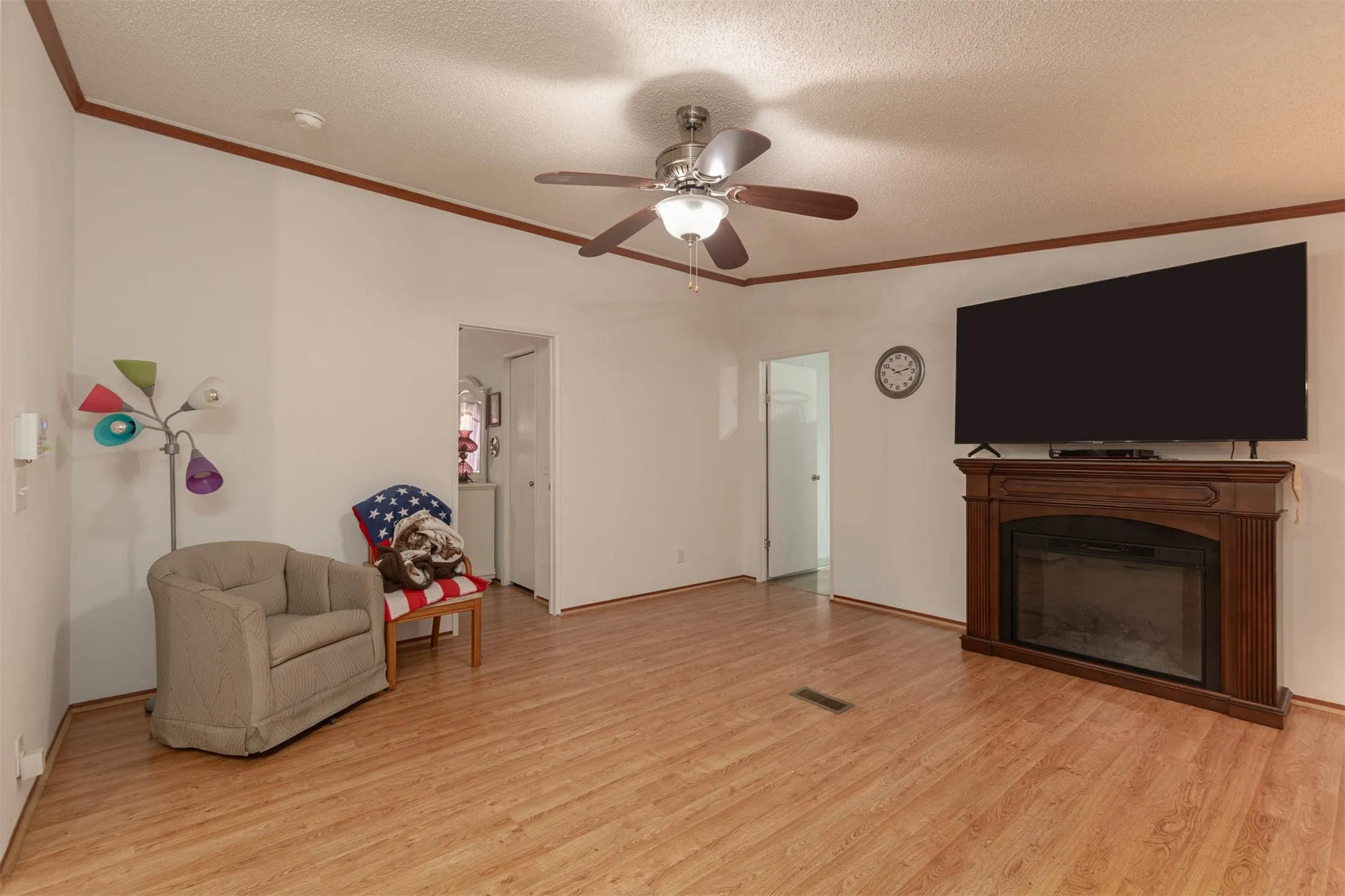Mobile Home For Sale in Wood County , 138 S Campbell Street, Alba, Texas 75410, 4 Bedroom, 2 Bathroom, 3 Garage spaces, 2,280 Sqft, built in 2008, mls#21406840, Real Estate Agent in Alba, Homes For Sale in Wood county, Homes For Sale in Alba, Realtor in Alba Texas, Real Estate Brokerage Independent Realty Texas, Luminita Cordes Realtor