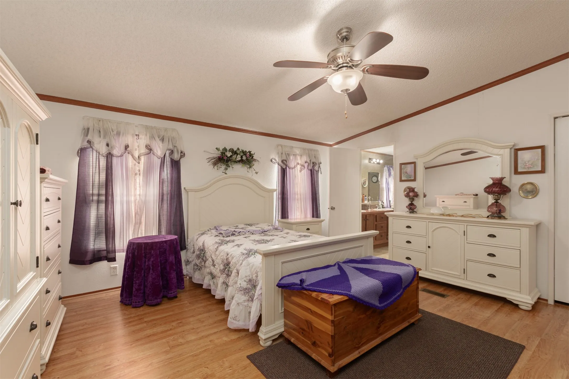 Mobile Home For Sale in Wood County , 138 S Campbell Street, Alba, Texas 75410, 4 Bedroom, 2 Bathroom, 3 Garage spaces, 2,280 Sqft, built in 2008, mls#21406840, Real Estate Agent in Alba, Homes For Sale in Wood county, Homes For Sale in Alba, Realtor in Alba Texas, Real Estate Brokerage Independent Realty Texas, Luminita Cordes Realtor