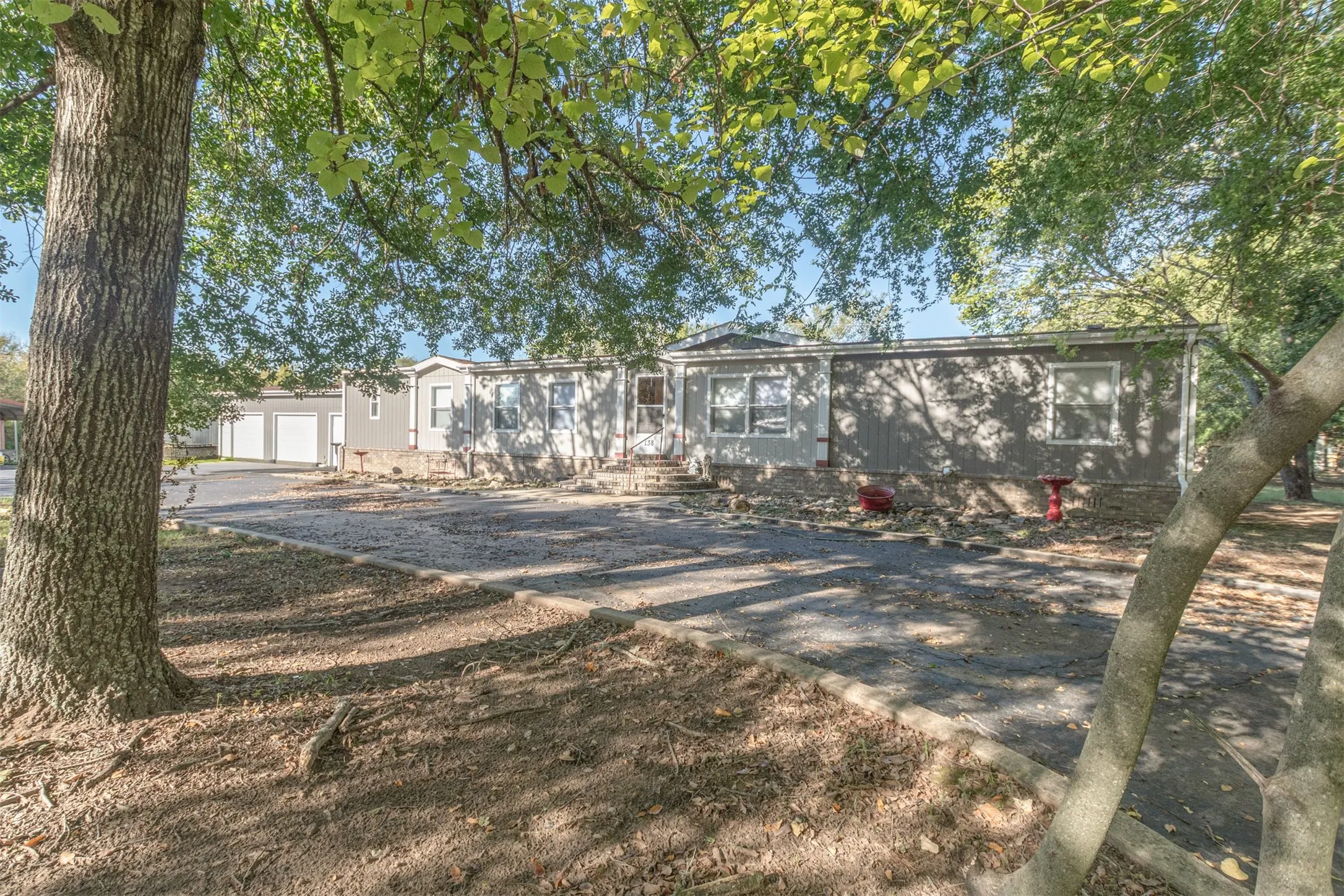 Mobile Home For Sale in Wood County , 138 S Campbell Street, Alba, Texas 75410, 4 Bedroom, 2 Bathroom, 3 Garage spaces, 2,280 Sqft, built in 2008, mls#21406840, Real Estate Agent in Alba, Homes For Sale in Wood county, Homes For Sale in Alba, Realtor in Alba Texas, Real Estate Brokerage Independent Realty Texas, Luminita Cordes Realtor