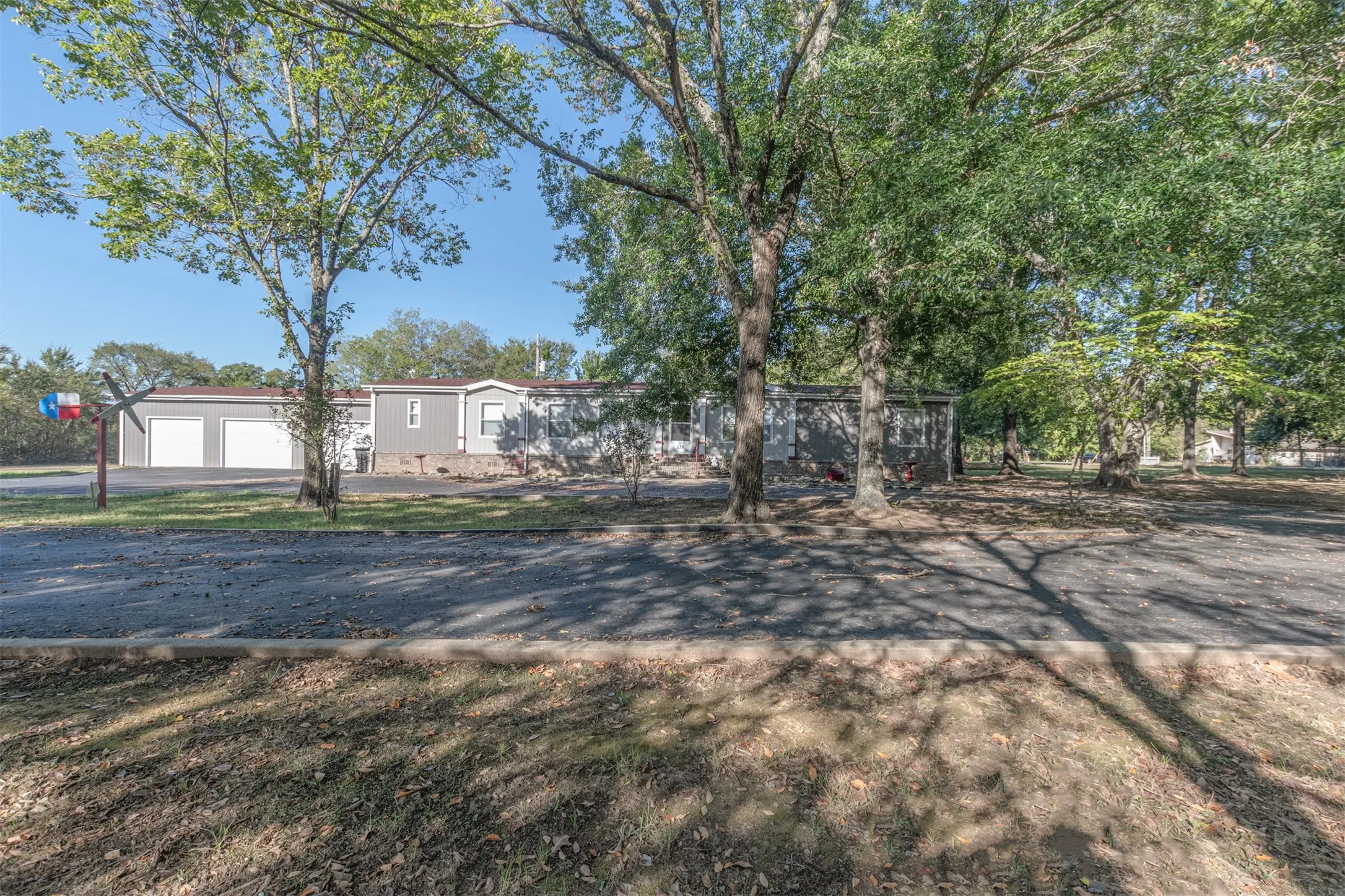 Mobile Home For Sale in Wood County , 138 S Campbell Street, Alba, Texas 75410, 4 Bedroom, 2 Bathroom, 3 Garage spaces, 2,280 Sqft, built in 2008, mls#21406840, Real Estate Agent in Alba, Homes For Sale in Wood county, Homes For Sale in Alba, Realtor in Alba Texas, Real Estate Brokerage Independent Realty Texas, Luminita Cordes Realtor