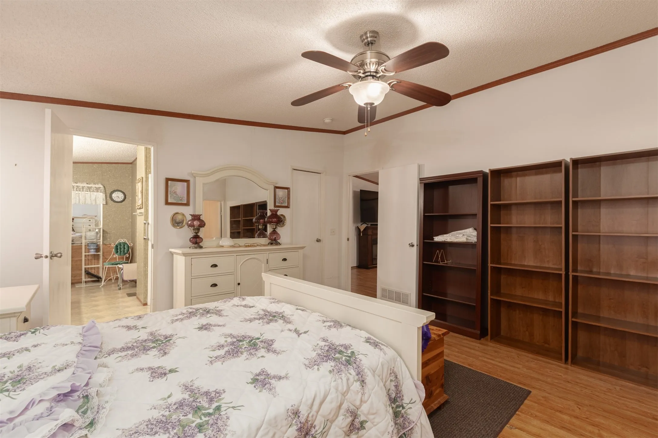 Mobile Home For Sale in Wood County , 138 S Campbell Street, Alba, Texas 75410, 4 Bedroom, 2 Bathroom, 3 Garage spaces, 2,280 Sqft, built in 2008, mls#21406840, Real Estate Agent in Alba, Homes For Sale in Wood county, Homes For Sale in Alba, Realtor in Alba Texas, Real Estate Brokerage Independent Realty Texas, Luminita Cordes Realtor