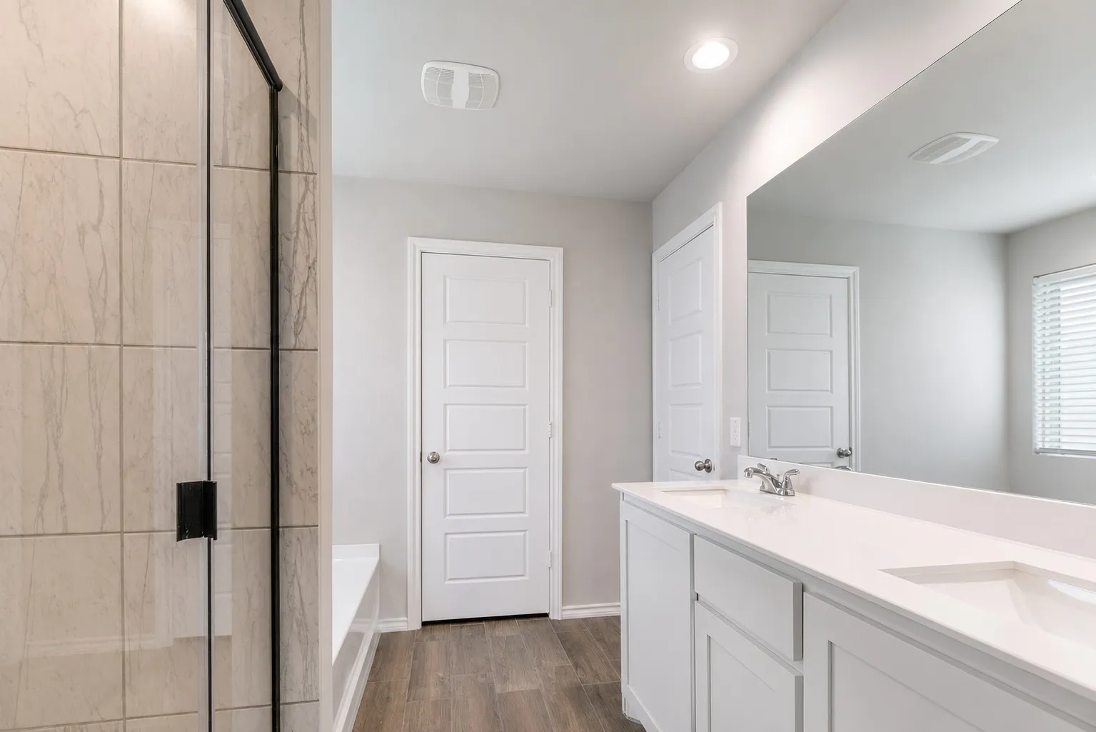 Single Family Residence For Sale in Denton County , 706 Presidio Street, Aubrey, Texas 76227, 3 Bedroom, 2 Bathroom, 2 Garage spaces, 1,878 Sqft, built in 2022, mls#21404109, Real Estate Agent in Aubrey, Homes For Sale in Denton county, Homes For Sale in Aubrey, Realtor in Aubrey Texas, Real Estate Brokerage Independent Realty Texas, Luminita Cordes Realtor