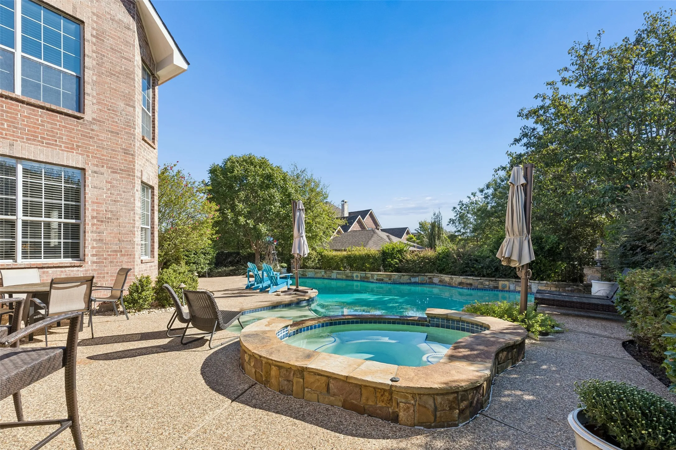 Single Family Residence For Sale in Denton County , 4605 Portsmouth Court, Flower Mound, Texas 75022, 4 Bedroom, 4 Bathroom, 3 Garage spaces, 4,292 Sqft, built in 2001, mls#21393909, Real Estate Agent in Flower Mound, Homes For Sale in Denton county, Homes For Sale in Flower Mound, Realtor in Flower Mound Texas, Real Estate Brokerage Independent Realty Texas, Luminita Cordes Realtor