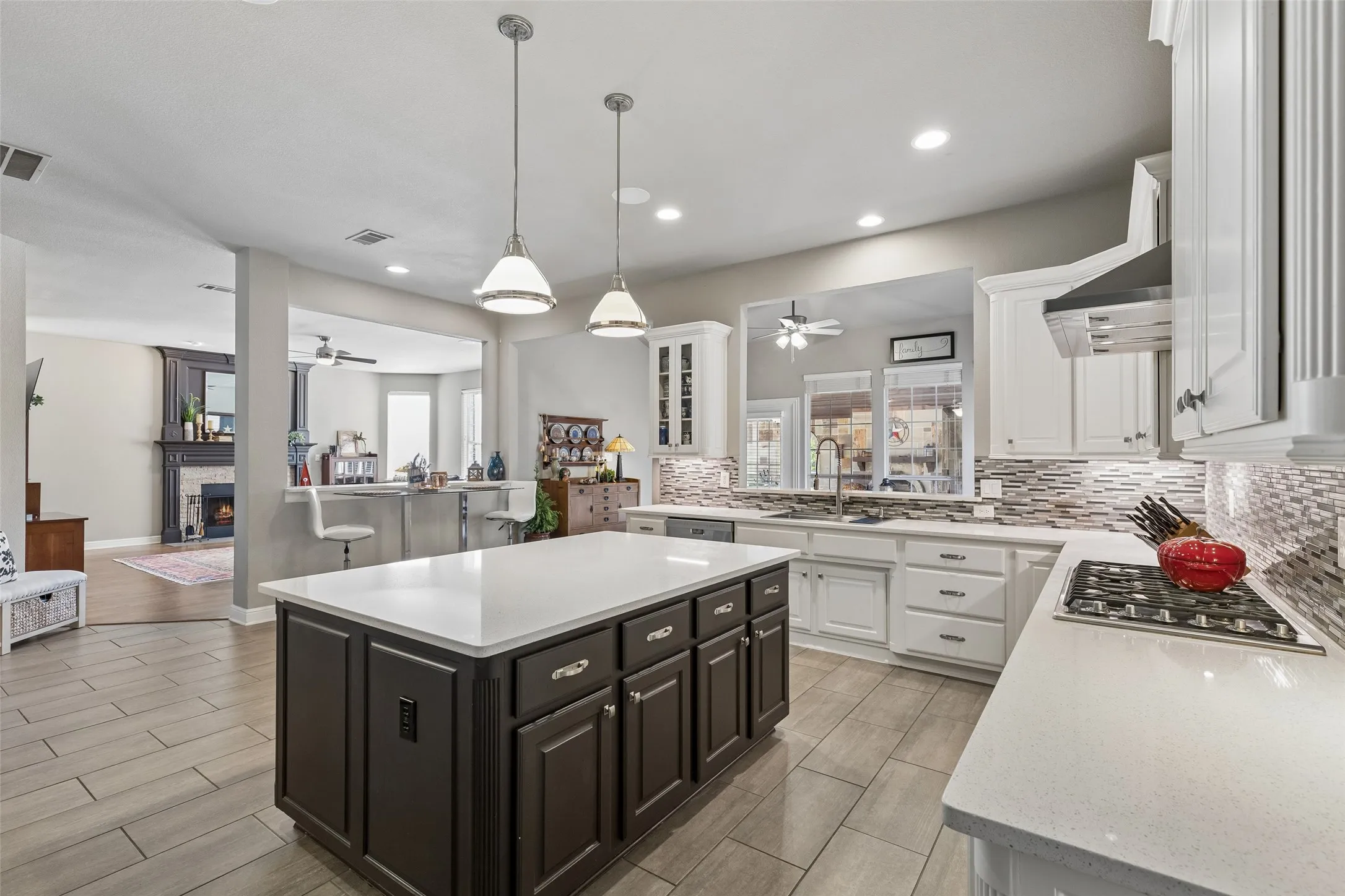 Single Family Residence For Sale in Denton County , 4605 Portsmouth Court, Flower Mound, Texas 75022, 4 Bedroom, 4 Bathroom, 3 Garage spaces, 4,292 Sqft, built in 2001, mls#21393909, Real Estate Agent in Flower Mound, Homes For Sale in Denton county, Homes For Sale in Flower Mound, Realtor in Flower Mound Texas, Real Estate Brokerage Independent Realty Texas, Luminita Cordes Realtor