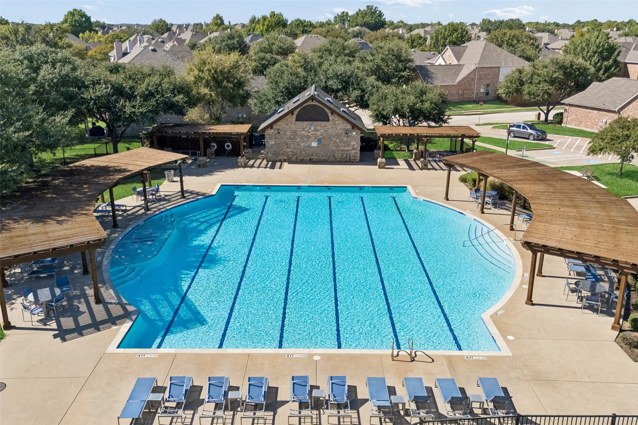 Single Family Residence For Sale in Denton County , 4605 Portsmouth Court, Flower Mound, Texas 75022, 4 Bedroom, 4 Bathroom, 3 Garage spaces, 4,292 Sqft, built in 2001, mls#21393909, Real Estate Agent in Flower Mound, Homes For Sale in Denton county, Homes For Sale in Flower Mound, Realtor in Flower Mound Texas, Real Estate Brokerage Independent Realty Texas, Luminita Cordes Realtor