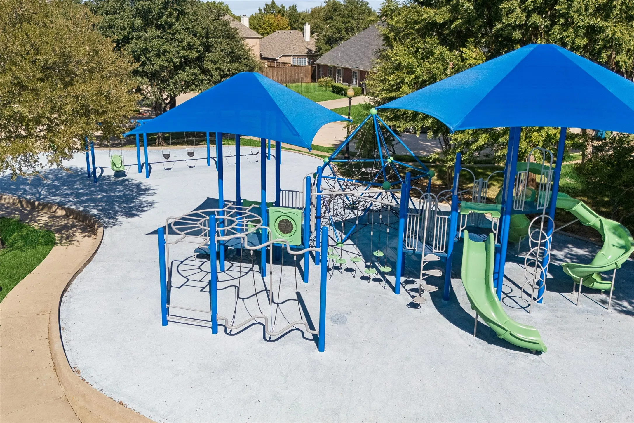 Single Family Residence For Sale in Denton County , 4605 Portsmouth Court, Flower Mound, Texas 75022, 4 Bedroom, 4 Bathroom, 3 Garage spaces, 4,292 Sqft, built in 2001, mls#21393909, Real Estate Agent in Flower Mound, Homes For Sale in Denton county, Homes For Sale in Flower Mound, Realtor in Flower Mound Texas, Real Estate Brokerage Independent Realty Texas, Luminita Cordes Realtor