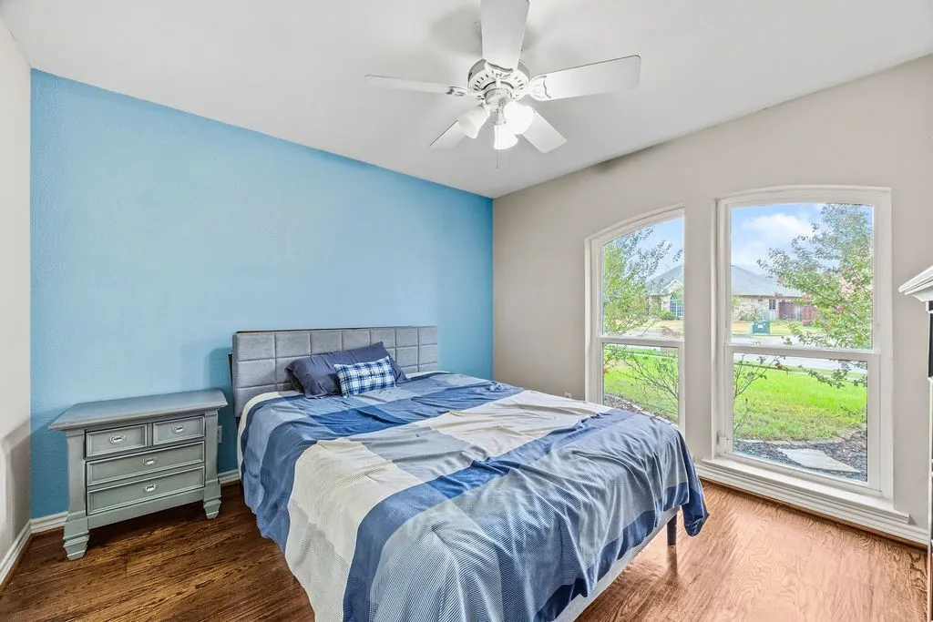 Single Family Residence For Sale in Denton County , 4016 Province Drive, Carrollton, Texas 75007, 3 Bedroom, 3 Bathroom, 2 Garage spaces, 2,028 Sqft, built in 1985, mls#21375304, Real Estate Agent in Carrollton, Homes For Sale in Denton county, Homes For Sale in Carrollton, Realtor in Carrollton Texas, Real Estate Brokerage Independent Realty Texas, Luminita Cordes Realtor