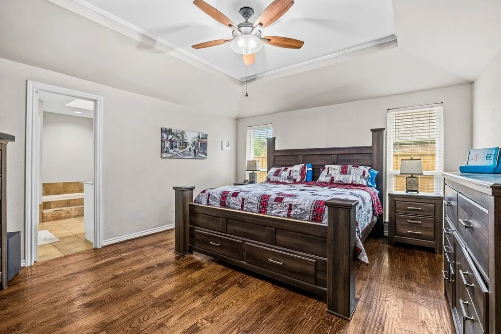 Single Family Residence For Sale in Denton County , 4016 Province Drive, Carrollton, Texas 75007, 3 Bedroom, 3 Bathroom, 2 Garage spaces, 2,028 Sqft, built in 1985, mls#21375304, Real Estate Agent in Carrollton, Homes For Sale in Denton county, Homes For Sale in Carrollton, Realtor in Carrollton Texas, Real Estate Brokerage Independent Realty Texas, Luminita Cordes Realtor