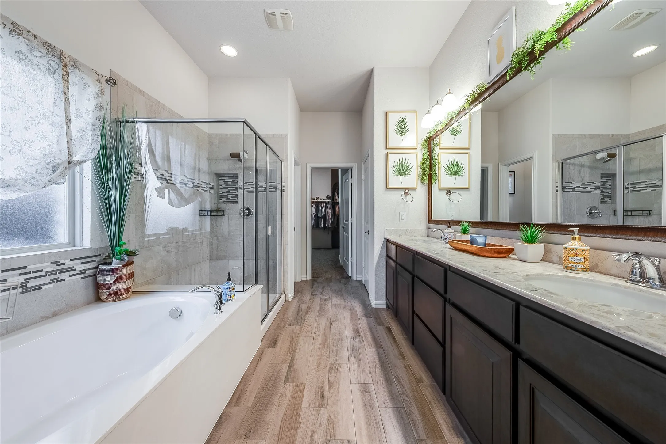 Single Family Residence For Sale in Tarrant County , 9652 Calaveras Road, Fort Worth, Texas 76177, 4 Bedroom, 3 Bathroom, 2 Garage spaces, 3,126 Sqft, built in 2016, mls#21400828, Real Estate Agent in Fort Worth, Homes For Sale in Tarrant county, Homes For Sale in Fort Worth, Realtor in Fort Worth Texas, Real Estate Brokerage Independent Realty Texas, Luminita Cordes Realtor