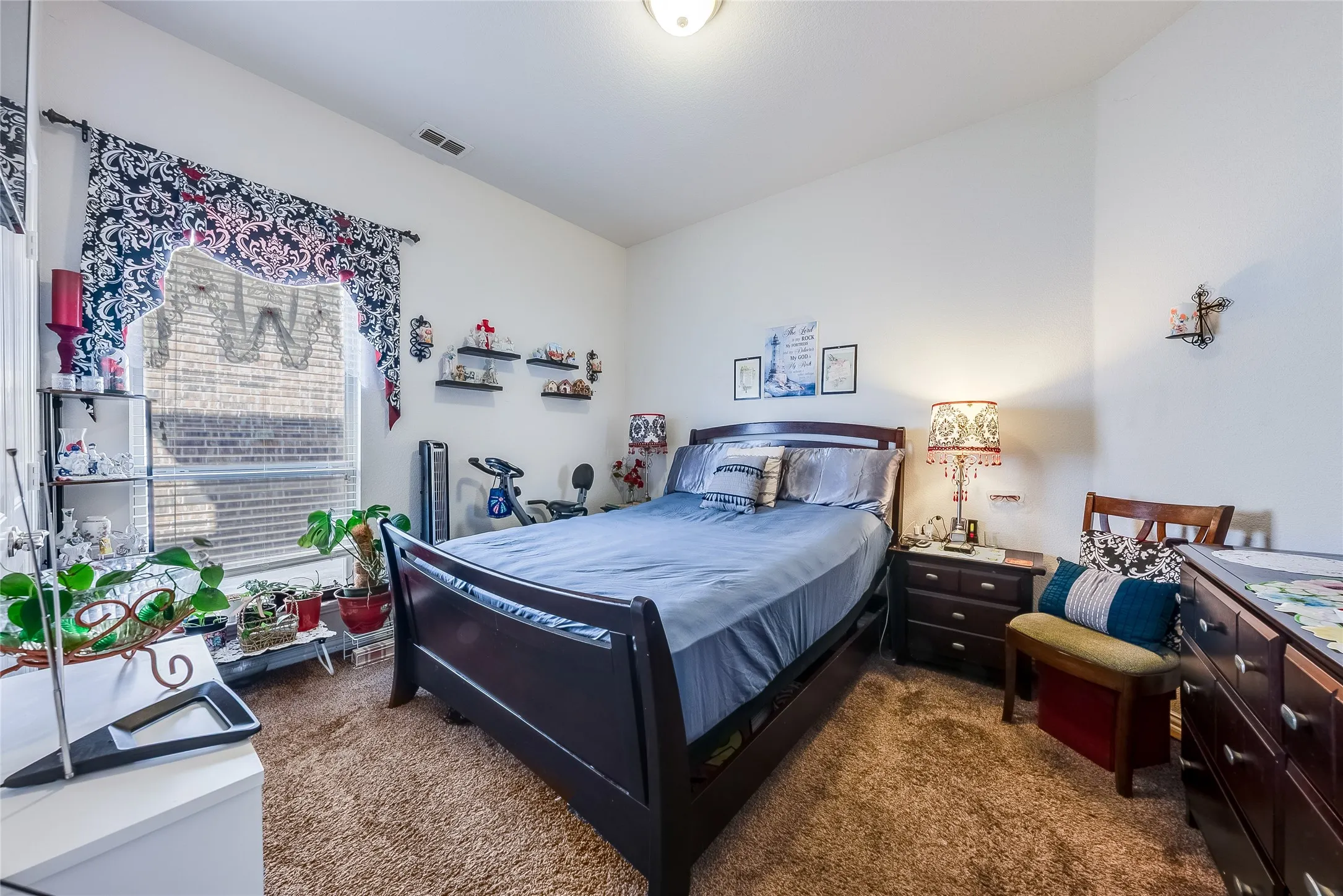 Single Family Residence For Sale in Tarrant County , 9652 Calaveras Road, Fort Worth, Texas 76177, 4 Bedroom, 3 Bathroom, 2 Garage spaces, 3,126 Sqft, built in 2016, mls#21400828, Real Estate Agent in Fort Worth, Homes For Sale in Tarrant county, Homes For Sale in Fort Worth, Realtor in Fort Worth Texas, Real Estate Brokerage Independent Realty Texas, Luminita Cordes Realtor
