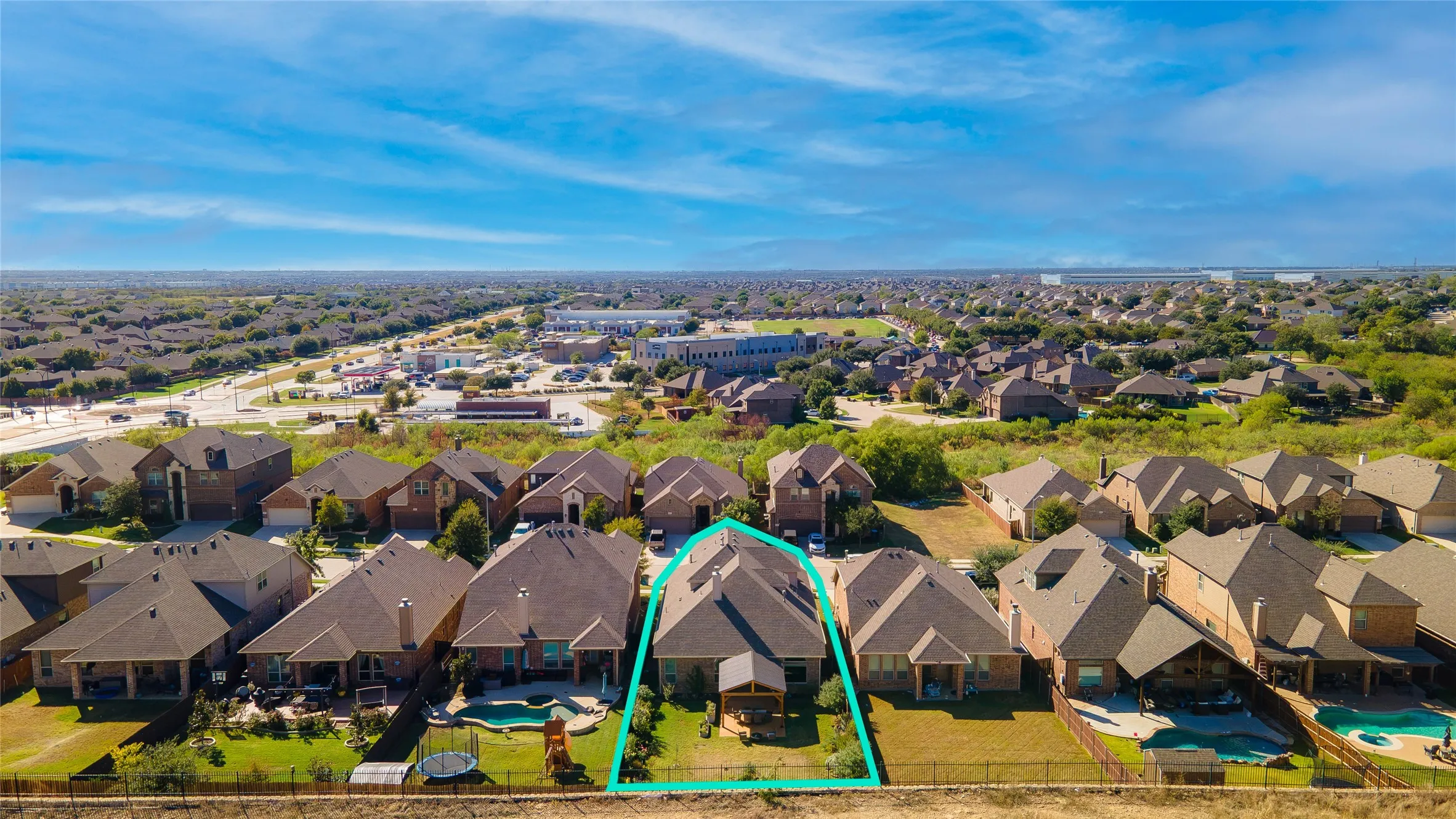 Single Family Residence For Sale in Tarrant County , 9652 Calaveras Road, Fort Worth, Texas 76177, 4 Bedroom, 3 Bathroom, 2 Garage spaces, 3,126 Sqft, built in 2016, mls#21400828, Real Estate Agent in Fort Worth, Homes For Sale in Tarrant county, Homes For Sale in Fort Worth, Realtor in Fort Worth Texas, Real Estate Brokerage Independent Realty Texas, Luminita Cordes Realtor