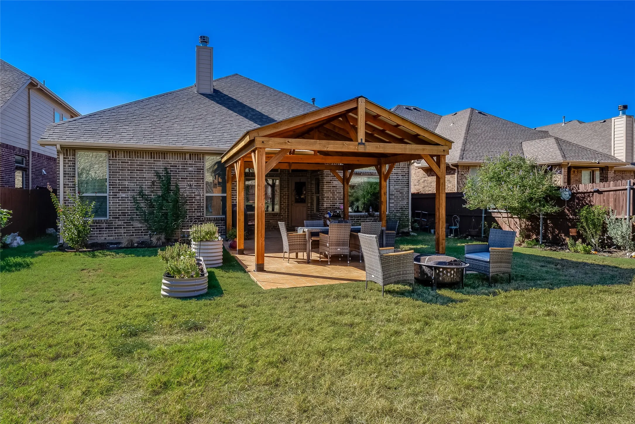 Single Family Residence For Sale in Tarrant County , 9652 Calaveras Road, Fort Worth, Texas 76177, 4 Bedroom, 3 Bathroom, 2 Garage spaces, 3,126 Sqft, built in 2016, mls#21400828, Real Estate Agent in Fort Worth, Homes For Sale in Tarrant county, Homes For Sale in Fort Worth, Realtor in Fort Worth Texas, Real Estate Brokerage Independent Realty Texas, Luminita Cordes Realtor