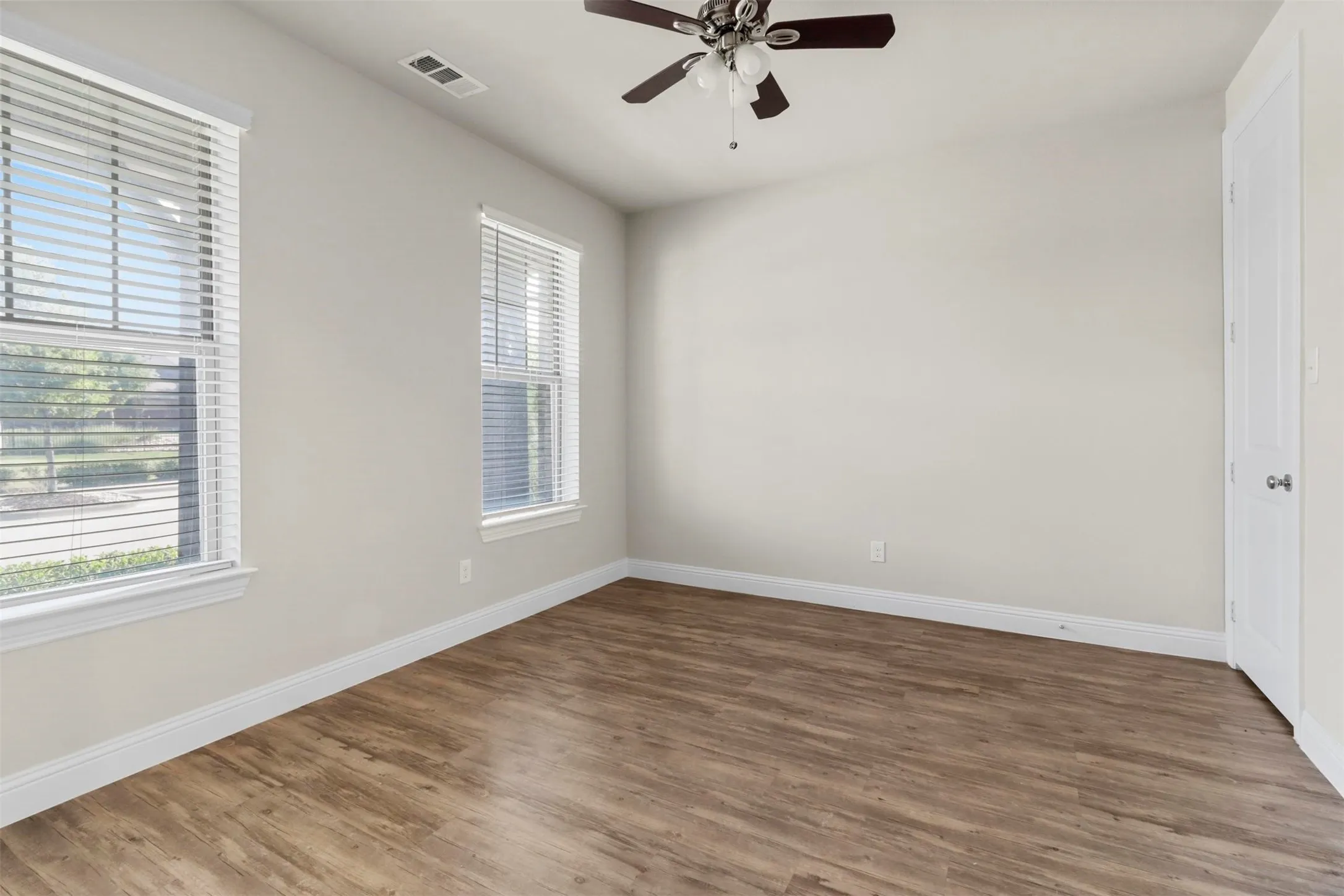 Townhouse For Rent in Collin County , 8161 Snowmass Drive, Frisco, Texas 75034, 4 Bedroom, 4 Bathroom, 2 Garage spaces, 2,259 Sqft, built in 2018, mls#21405789, Real Estate Agent in Frisco, Homes For Rent in Collin county, Homes For Rent in Frisco, Realtor in Frisco Texas, Real Estate Brokerage Independent Realty Texas, Luminita Cordes Realtor