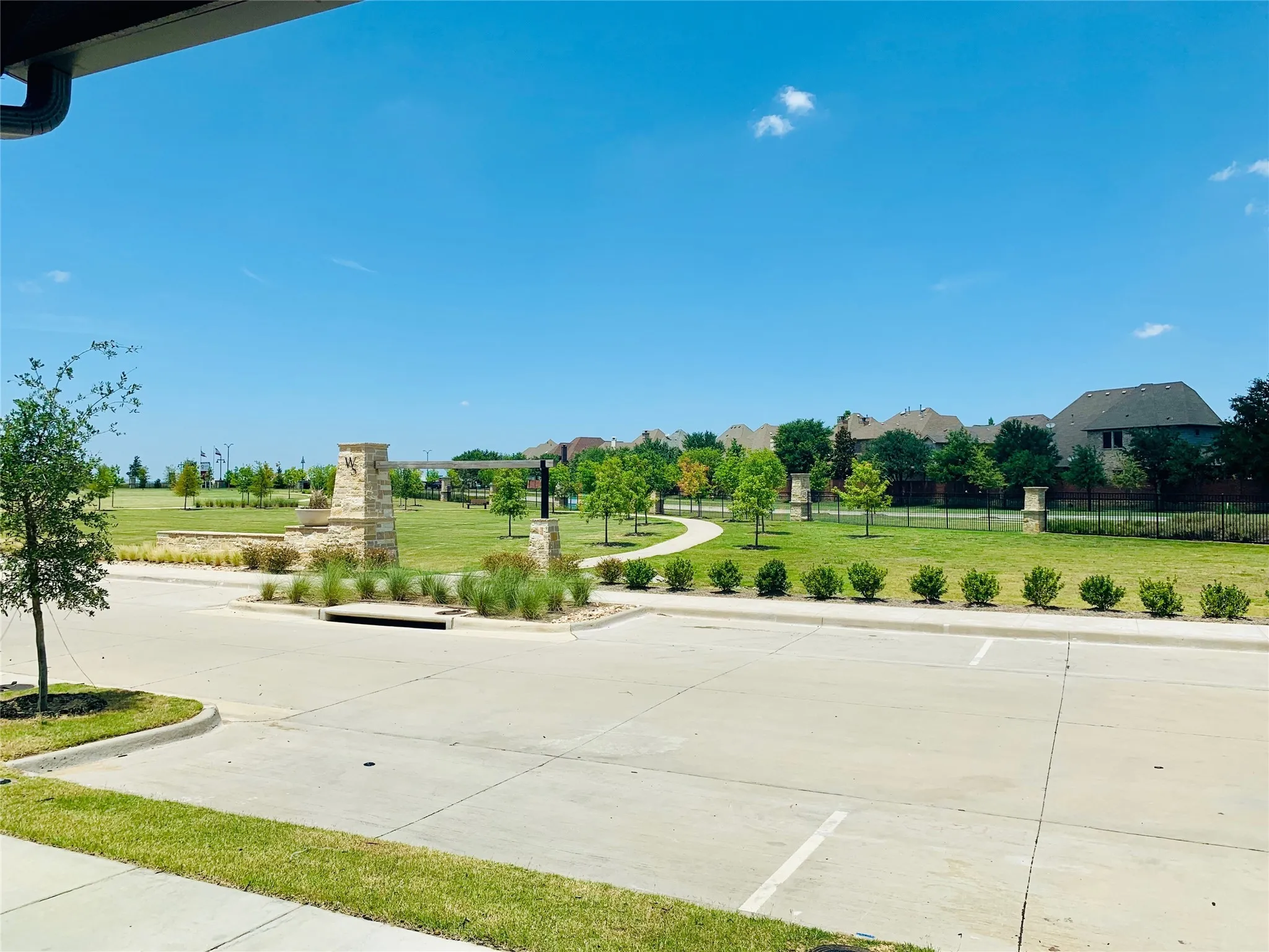Townhouse For Rent in Collin County , 8161 Snowmass Drive, Frisco, Texas 75034, 4 Bedroom, 4 Bathroom, 2 Garage spaces, 2,259 Sqft, built in 2018, mls#21405789, Real Estate Agent in Frisco, Homes For Rent in Collin county, Homes For Rent in Frisco, Realtor in Frisco Texas, Real Estate Brokerage Independent Realty Texas, Luminita Cordes Realtor