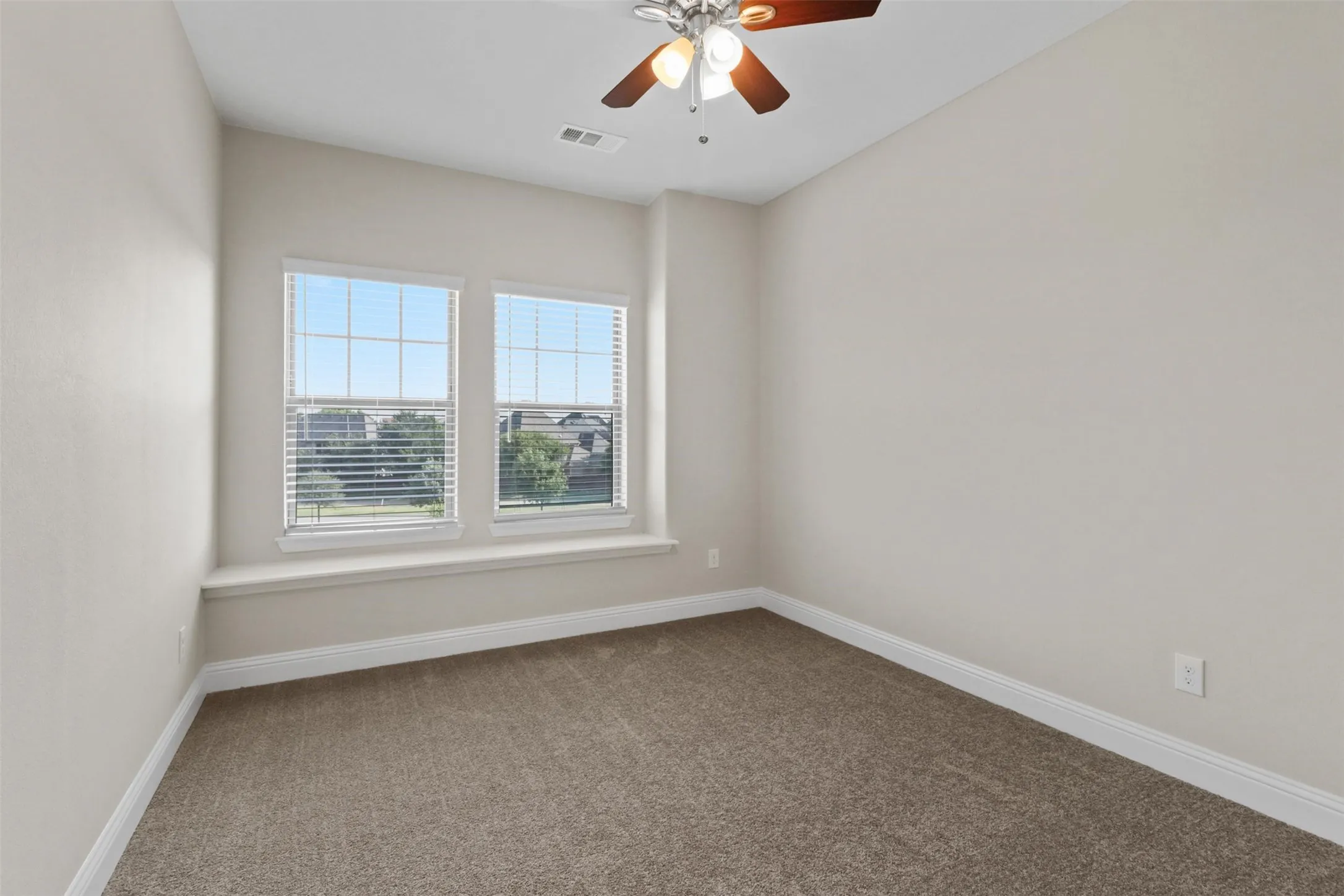 Townhouse For Rent in Collin County , 8161 Snowmass Drive, Frisco, Texas 75034, 4 Bedroom, 4 Bathroom, 2 Garage spaces, 2,259 Sqft, built in 2018, mls#21405789, Real Estate Agent in Frisco, Homes For Rent in Collin county, Homes For Rent in Frisco, Realtor in Frisco Texas, Real Estate Brokerage Independent Realty Texas, Luminita Cordes Realtor