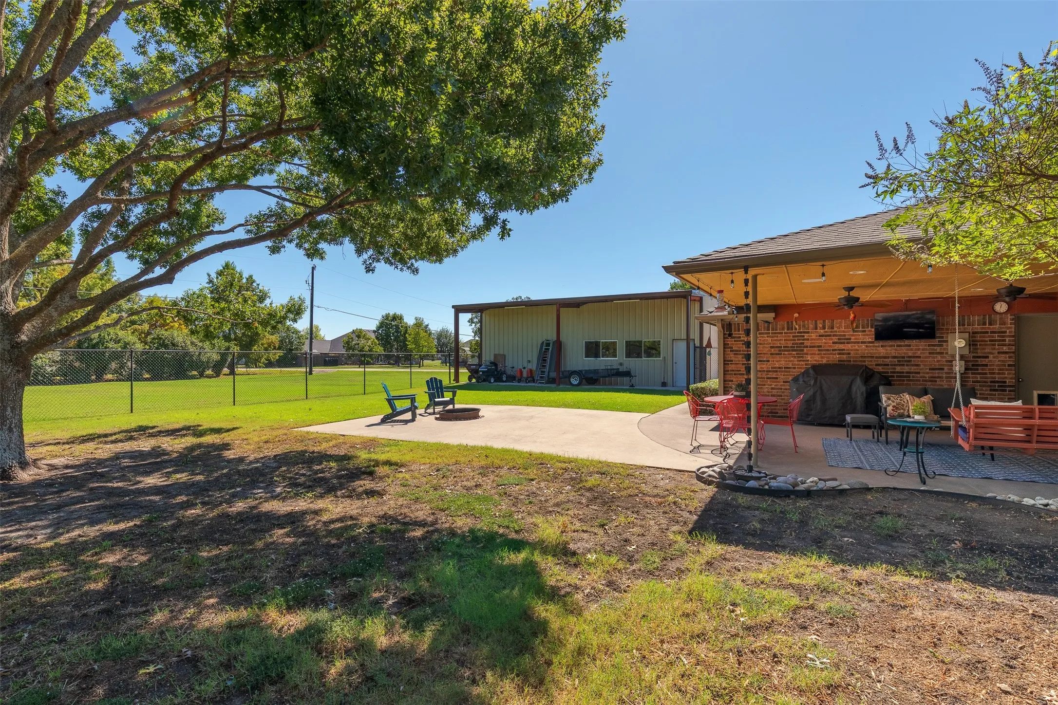 Single Family Residence For Sale in Collin County , 2225 The Crossings Drive, Lowry Crossing, Texas 75069, 3 Bedroom, 2 Bathroom, 2 Garage spaces, 1,450 Sqft, built in 1994, mls#21405775, Real Estate Agent in Lowry Crossing, Homes For Sale in Collin county, Homes For Sale in Lowry Crossing, Realtor in Lowry Crossing Texas, Real Estate Brokerage Independent Realty Texas, Luminita Cordes Realtor