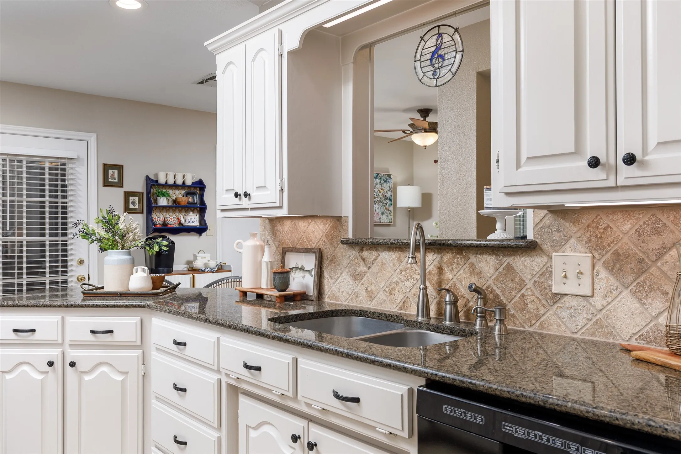 Single Family Residence For Sale in Collin County , 2225 The Crossings Drive, Lowry Crossing, Texas 75069, 3 Bedroom, 2 Bathroom, 2 Garage spaces, 1,450 Sqft, built in 1994, mls#21405775, Real Estate Agent in Lowry Crossing, Homes For Sale in Collin county, Homes For Sale in Lowry Crossing, Realtor in Lowry Crossing Texas, Real Estate Brokerage Independent Realty Texas, Luminita Cordes Realtor