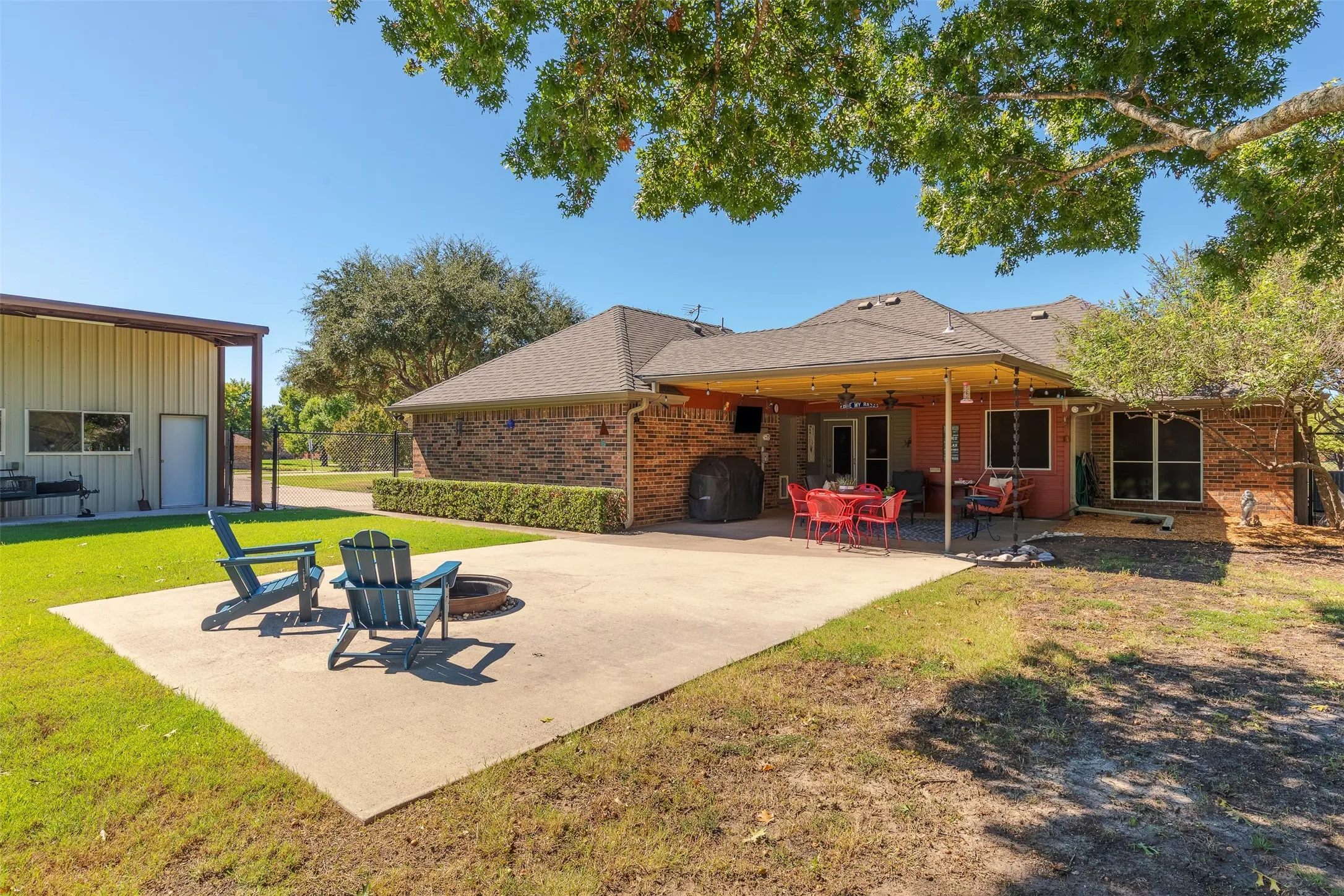 Single Family Residence For Sale in Collin County , 2225 The Crossings Drive, Lowry Crossing, Texas 75069, 3 Bedroom, 2 Bathroom, 2 Garage spaces, 1,450 Sqft, built in 1994, mls#21405775, Real Estate Agent in Lowry Crossing, Homes For Sale in Collin county, Homes For Sale in Lowry Crossing, Realtor in Lowry Crossing Texas, Real Estate Brokerage Independent Realty Texas, Luminita Cordes Realtor