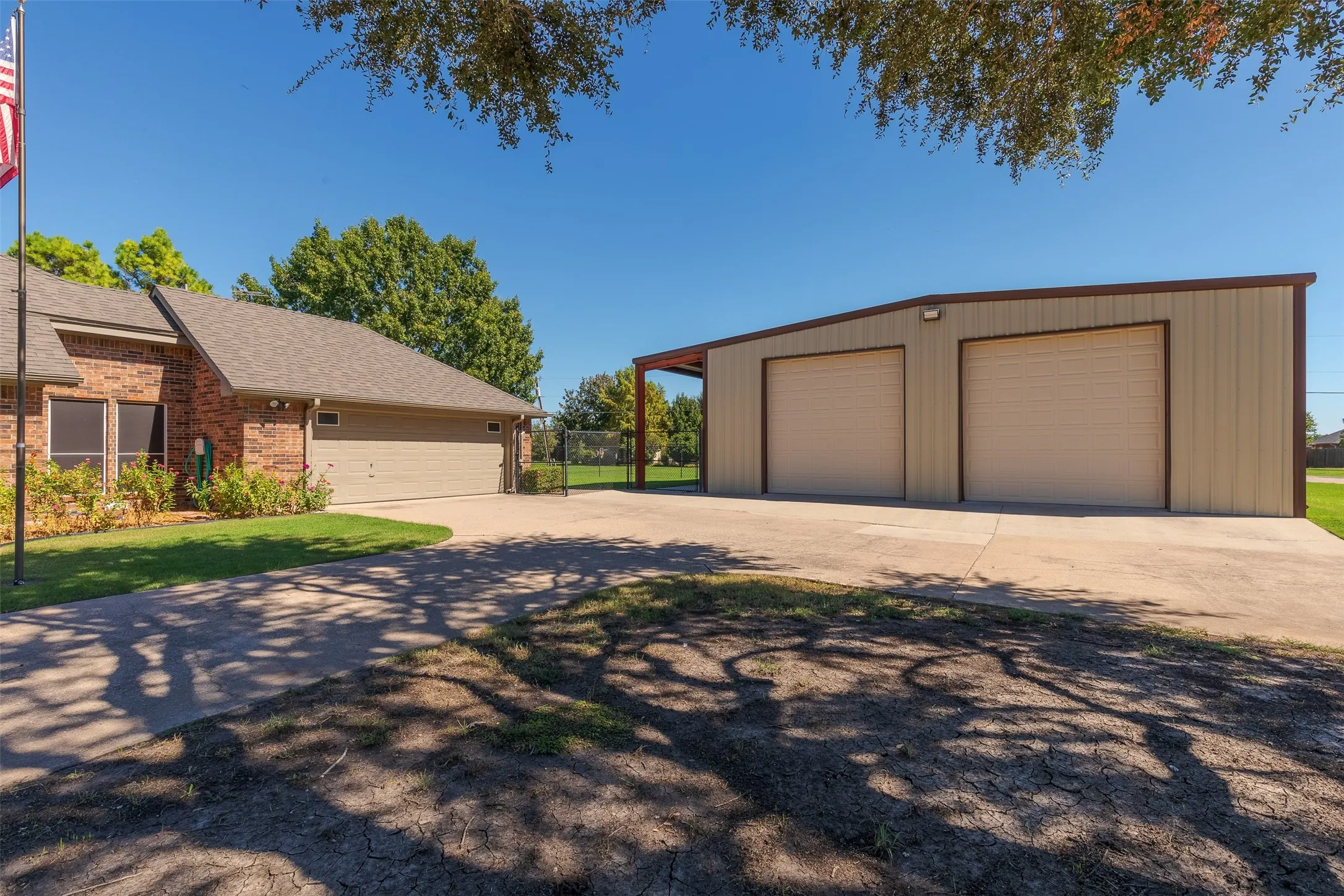 Single Family Residence For Sale in Collin County , 2225 The Crossings Drive, Lowry Crossing, Texas 75069, 3 Bedroom, 2 Bathroom, 2 Garage spaces, 1,450 Sqft, built in 1994, mls#21405775, Real Estate Agent in Lowry Crossing, Homes For Sale in Collin county, Homes For Sale in Lowry Crossing, Realtor in Lowry Crossing Texas, Real Estate Brokerage Independent Realty Texas, Luminita Cordes Realtor