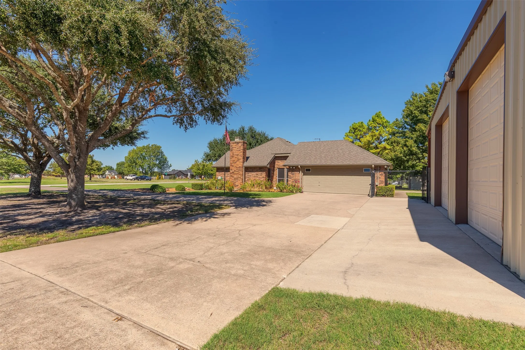 Single Family Residence For Sale in Collin County , 2225 The Crossings Drive, Lowry Crossing, Texas 75069, 3 Bedroom, 2 Bathroom, 2 Garage spaces, 1,450 Sqft, built in 1994, mls#21405775, Real Estate Agent in Lowry Crossing, Homes For Sale in Collin county, Homes For Sale in Lowry Crossing, Realtor in Lowry Crossing Texas, Real Estate Brokerage Independent Realty Texas, Luminita Cordes Realtor