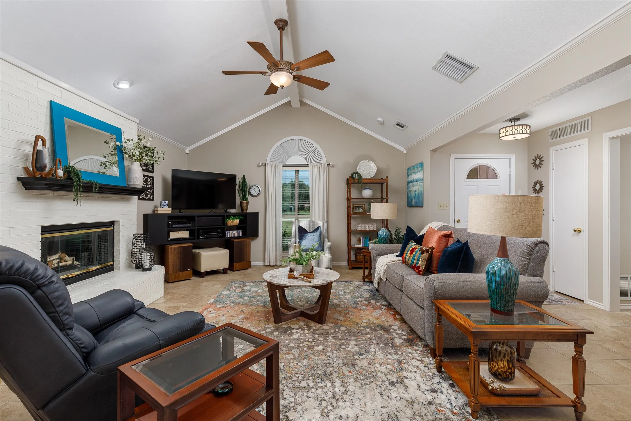 Single Family Residence For Sale in Collin County , 2225 The Crossings Drive, Lowry Crossing, Texas 75069, 3 Bedroom, 2 Bathroom, 2 Garage spaces, 1,450 Sqft, built in 1994, mls#21405775, Real Estate Agent in Lowry Crossing, Homes For Sale in Collin county, Homes For Sale in Lowry Crossing, Realtor in Lowry Crossing Texas, Real Estate Brokerage Independent Realty Texas, Luminita Cordes Realtor