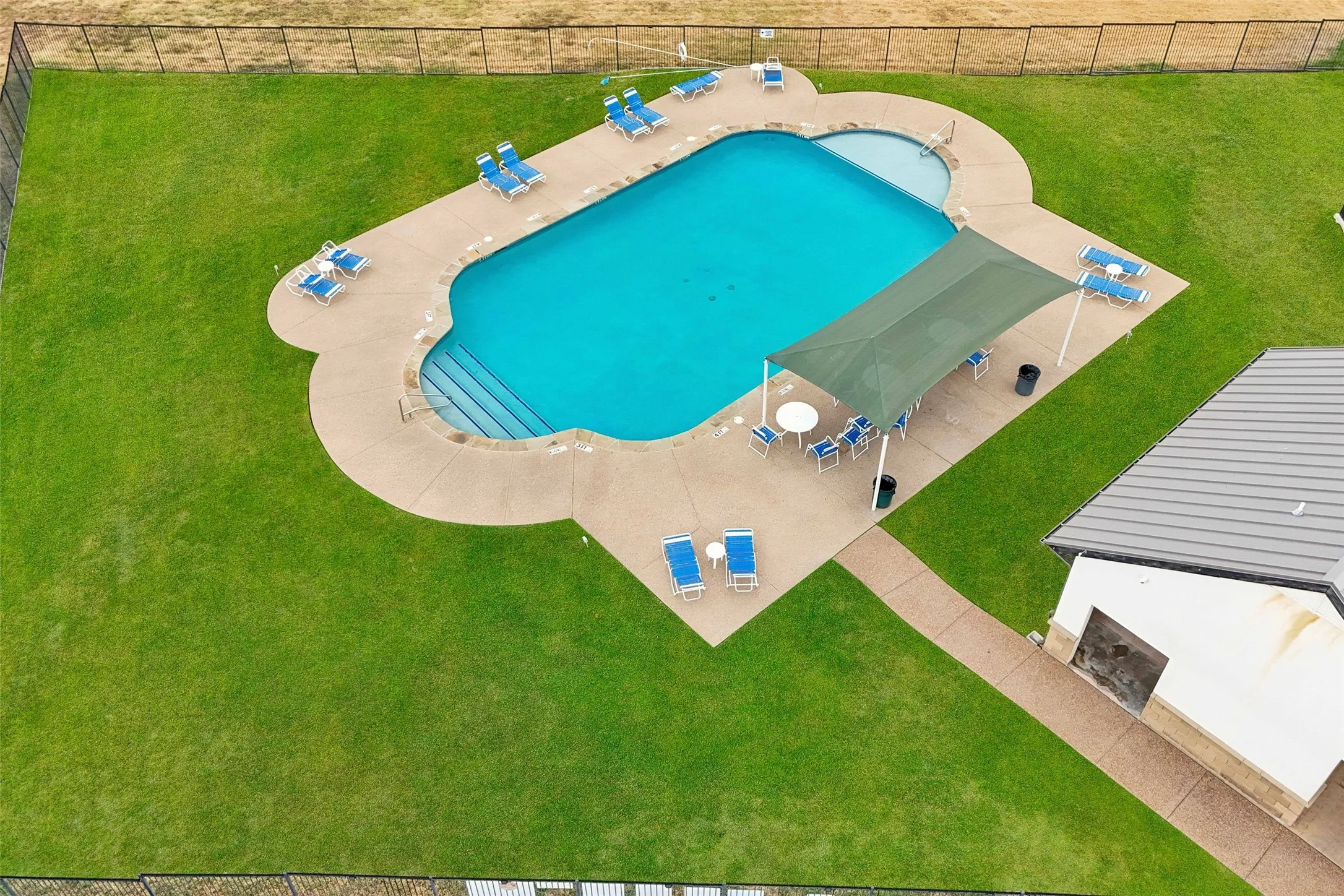Single Family Residence For Sale in Tarrant County , 5936 Dunnlevy Drive, Fort Worth, Texas 76179, 4 Bedroom, 4 Bathroom, 2 Garage spaces, 2,817 Sqft, built in 2017, mls#21401597, Real Estate Agent in Fort Worth, Homes For Sale in Tarrant county, Homes For Sale in Fort Worth, Realtor in Fort Worth Texas, Real Estate Brokerage Independent Realty Texas, Luminita Cordes Realtor