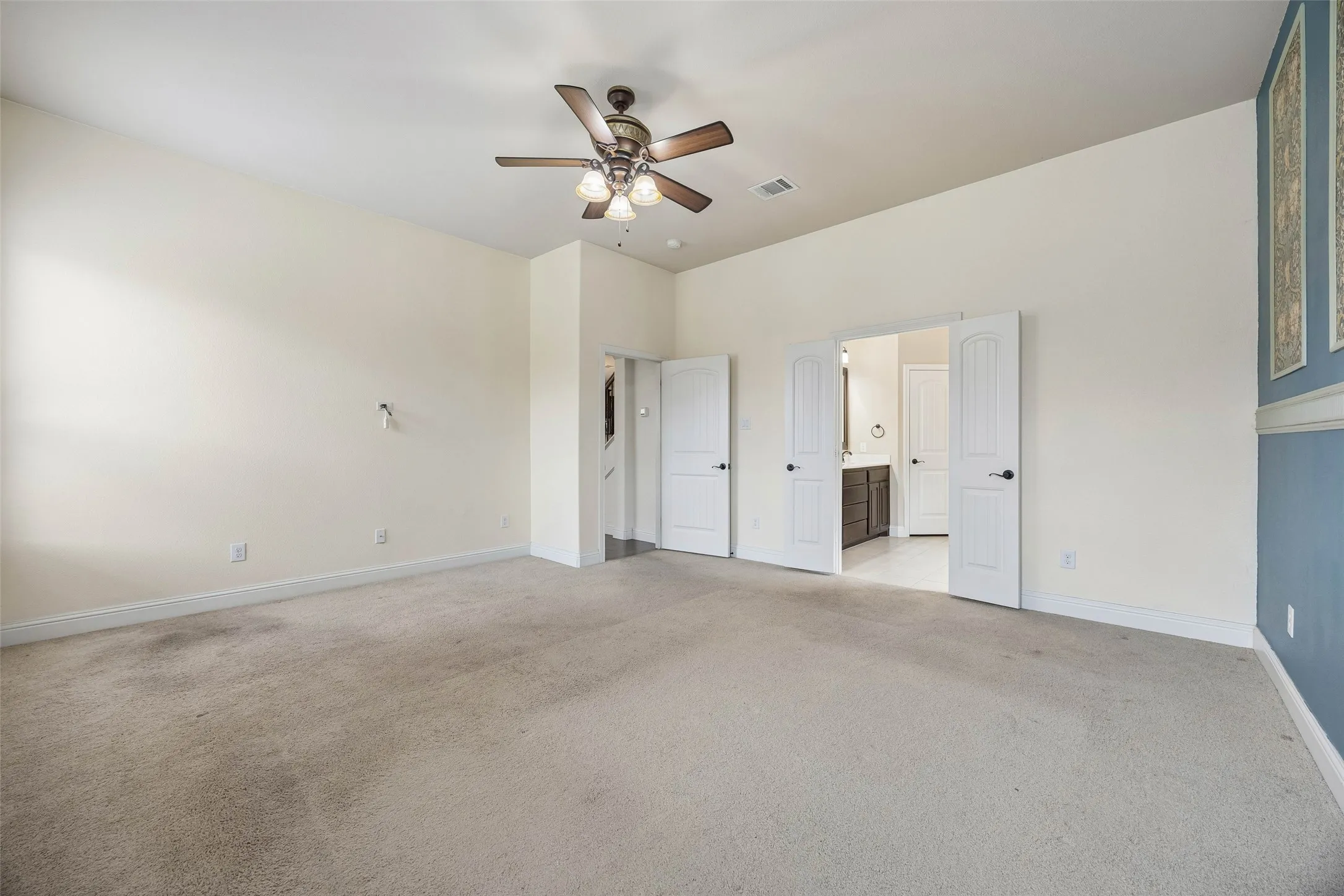 Single Family Residence For Sale in Tarrant County , 5936 Dunnlevy Drive, Fort Worth, Texas 76179, 4 Bedroom, 4 Bathroom, 2 Garage spaces, 2,817 Sqft, built in 2017, mls#21401597, Real Estate Agent in Fort Worth, Homes For Sale in Tarrant county, Homes For Sale in Fort Worth, Realtor in Fort Worth Texas, Real Estate Brokerage Independent Realty Texas, Luminita Cordes Realtor
