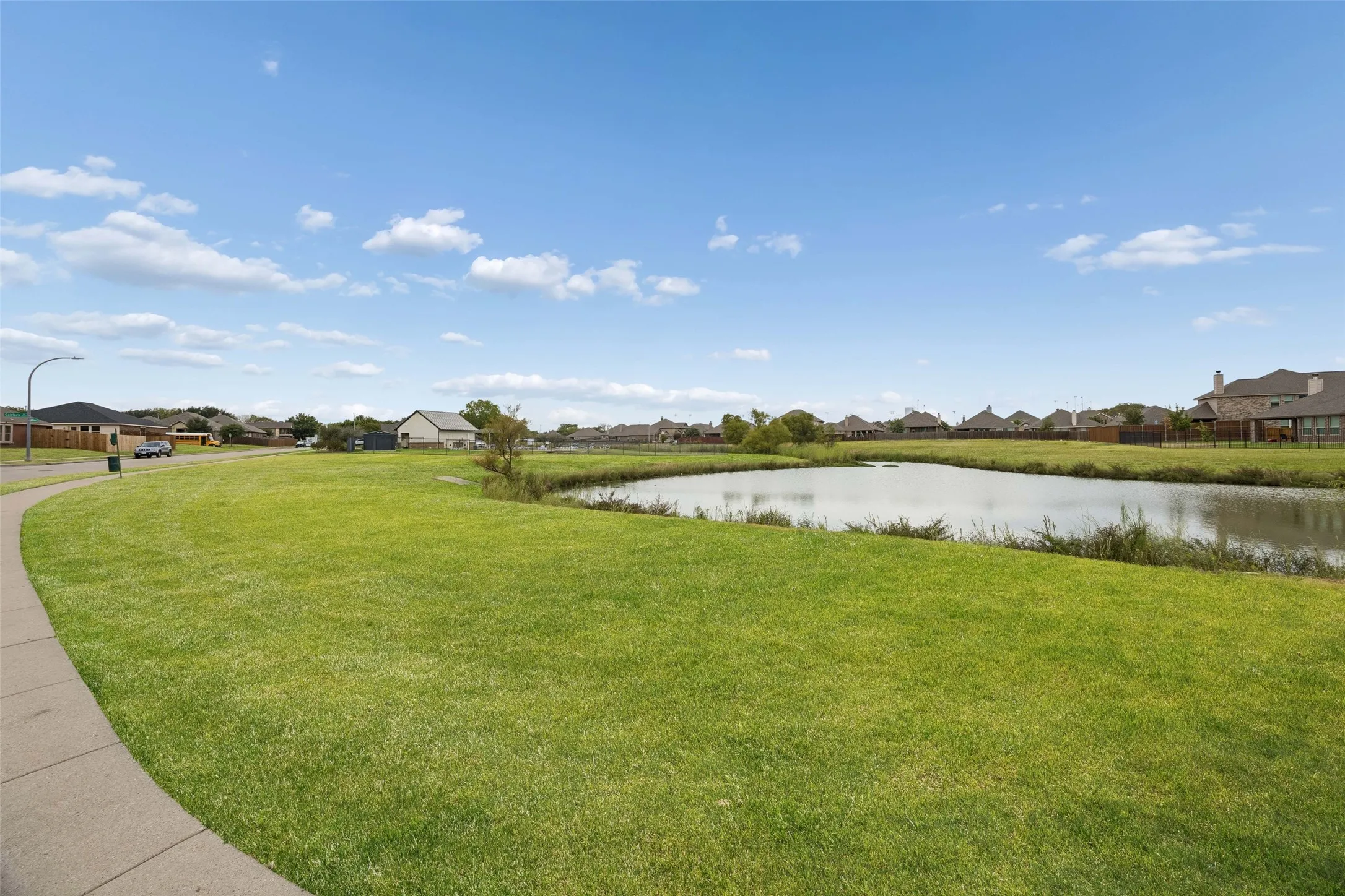 Single Family Residence For Sale in Tarrant County , 5936 Dunnlevy Drive, Fort Worth, Texas 76179, 4 Bedroom, 4 Bathroom, 2 Garage spaces, 2,817 Sqft, built in 2017, mls#21401597, Real Estate Agent in Fort Worth, Homes For Sale in Tarrant county, Homes For Sale in Fort Worth, Realtor in Fort Worth Texas, Real Estate Brokerage Independent Realty Texas, Luminita Cordes Realtor