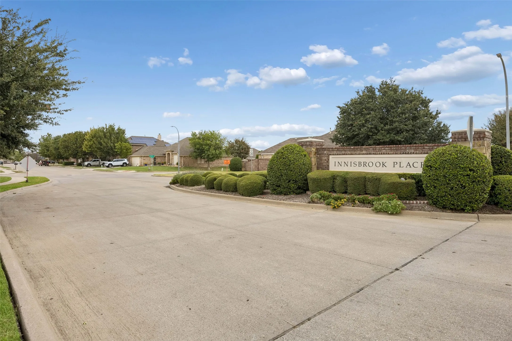 Single Family Residence For Sale in Tarrant County , 5936 Dunnlevy Drive, Fort Worth, Texas 76179, 4 Bedroom, 4 Bathroom, 2 Garage spaces, 2,817 Sqft, built in 2017, mls#21401597, Real Estate Agent in Fort Worth, Homes For Sale in Tarrant county, Homes For Sale in Fort Worth, Realtor in Fort Worth Texas, Real Estate Brokerage Independent Realty Texas, Luminita Cordes Realtor