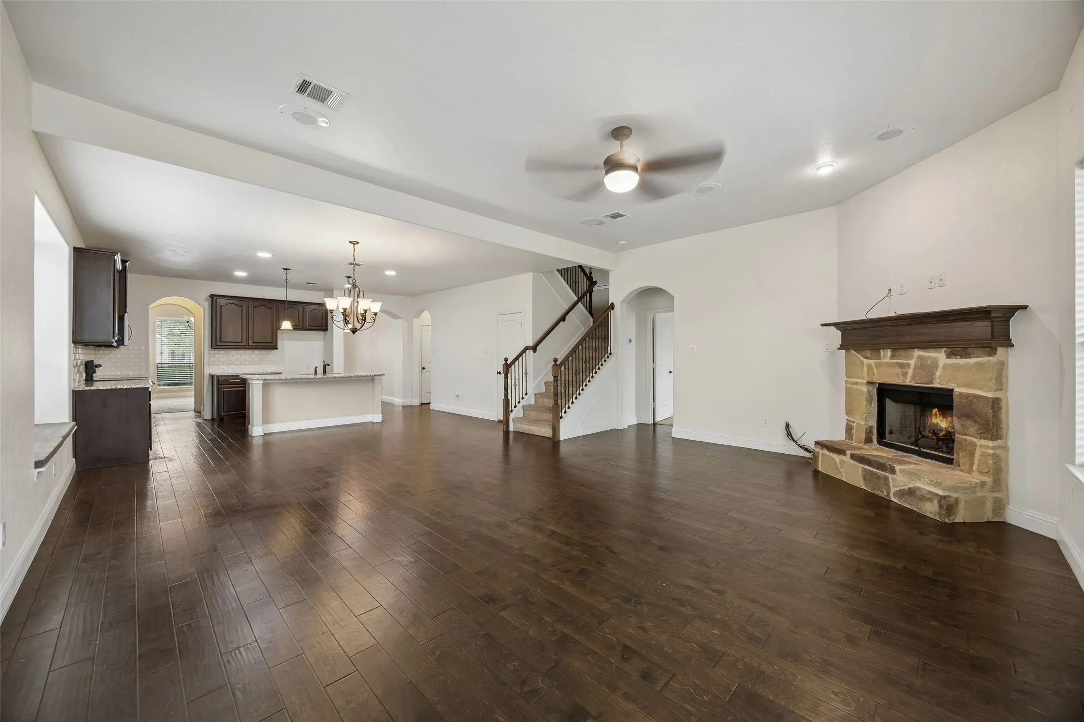 Single Family Residence For Sale in Tarrant County , 5936 Dunnlevy Drive, Fort Worth, Texas 76179, 4 Bedroom, 4 Bathroom, 2 Garage spaces, 2,817 Sqft, built in 2017, mls#21401597, Real Estate Agent in Fort Worth, Homes For Sale in Tarrant county, Homes For Sale in Fort Worth, Realtor in Fort Worth Texas, Real Estate Brokerage Independent Realty Texas, Luminita Cordes Realtor