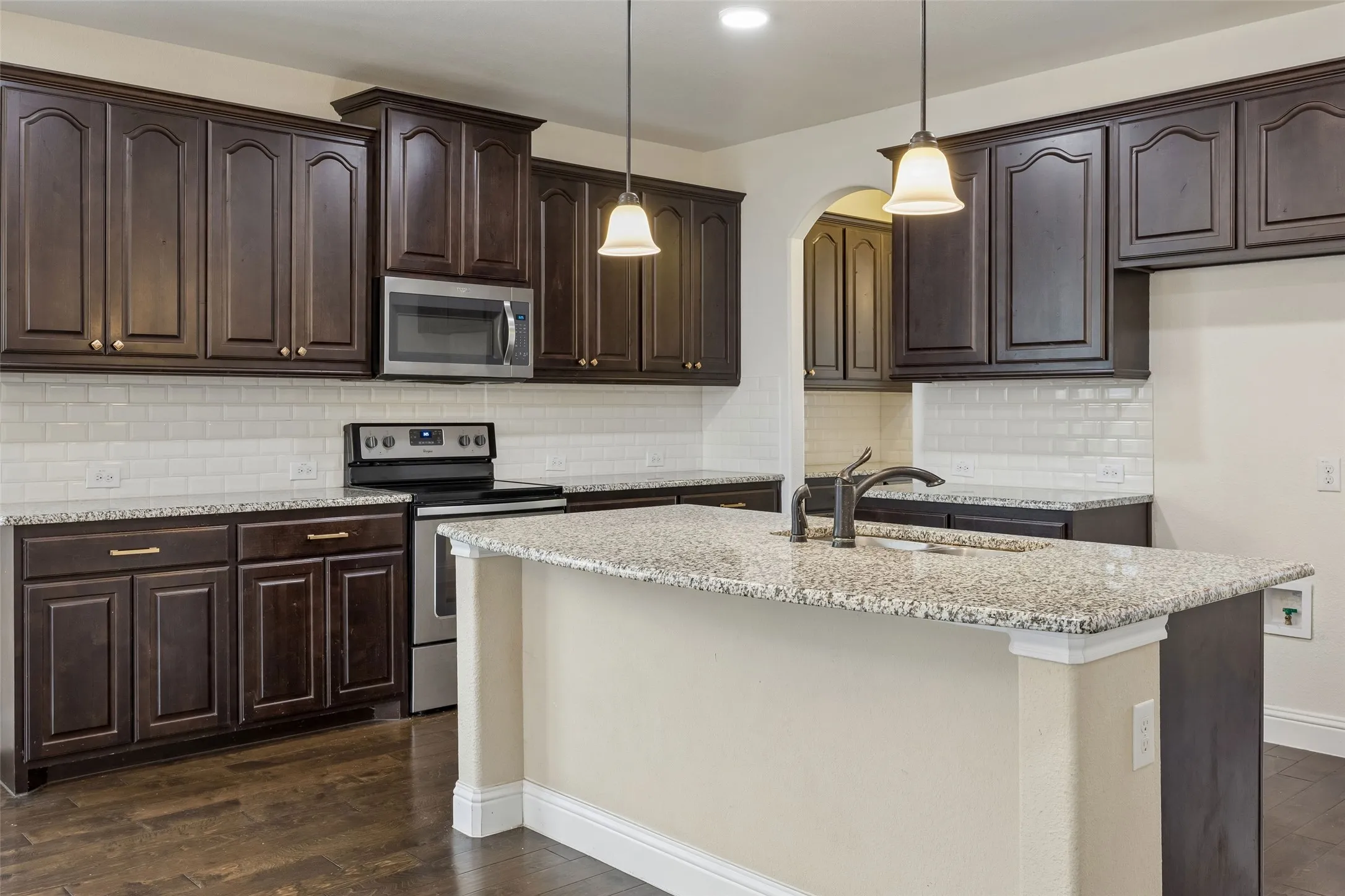 Single Family Residence For Sale in Tarrant County , 5936 Dunnlevy Drive, Fort Worth, Texas 76179, 4 Bedroom, 4 Bathroom, 2 Garage spaces, 2,817 Sqft, built in 2017, mls#21401597, Real Estate Agent in Fort Worth, Homes For Sale in Tarrant county, Homes For Sale in Fort Worth, Realtor in Fort Worth Texas, Real Estate Brokerage Independent Realty Texas, Luminita Cordes Realtor